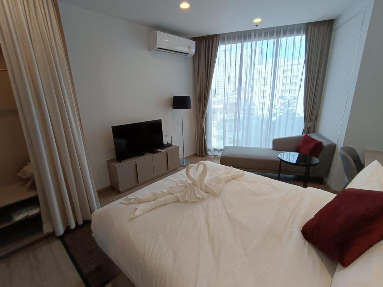 Downtown Chic Rooftop Pool #e651 Pattaya