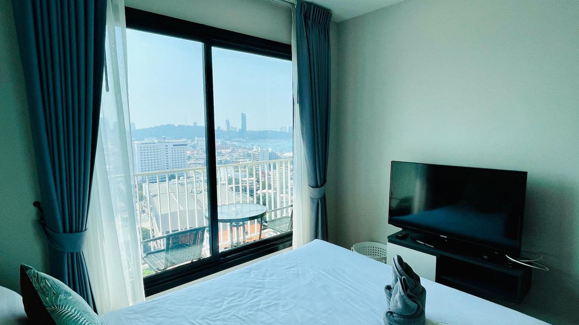 The Base 1 Bed 1 Bath Apartment *