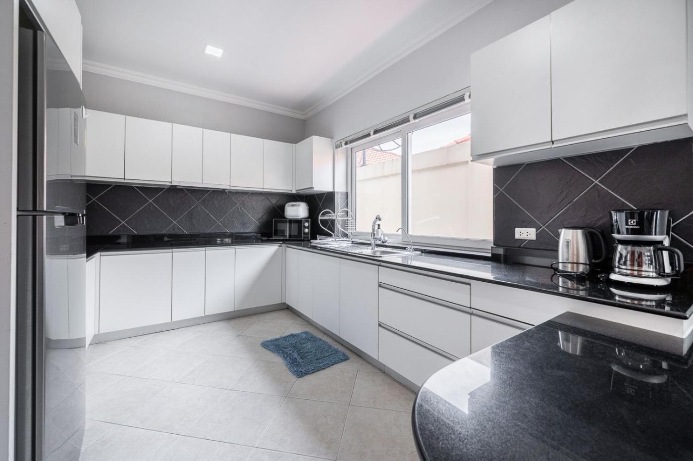 Majestic Pool 3 Bedrooms Private Beach *