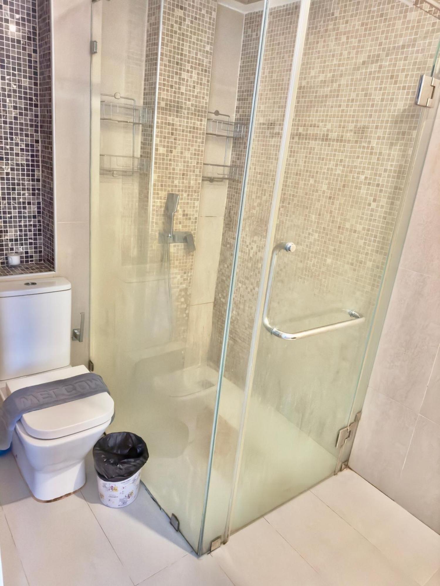 芭提雅中心地带 Centara Avenue 一房公寓5楼 紧邻海滩, 酒吧街, 智能电视 Apartment