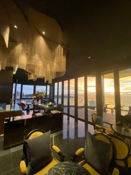 Edge 345 Seaview Pattaya