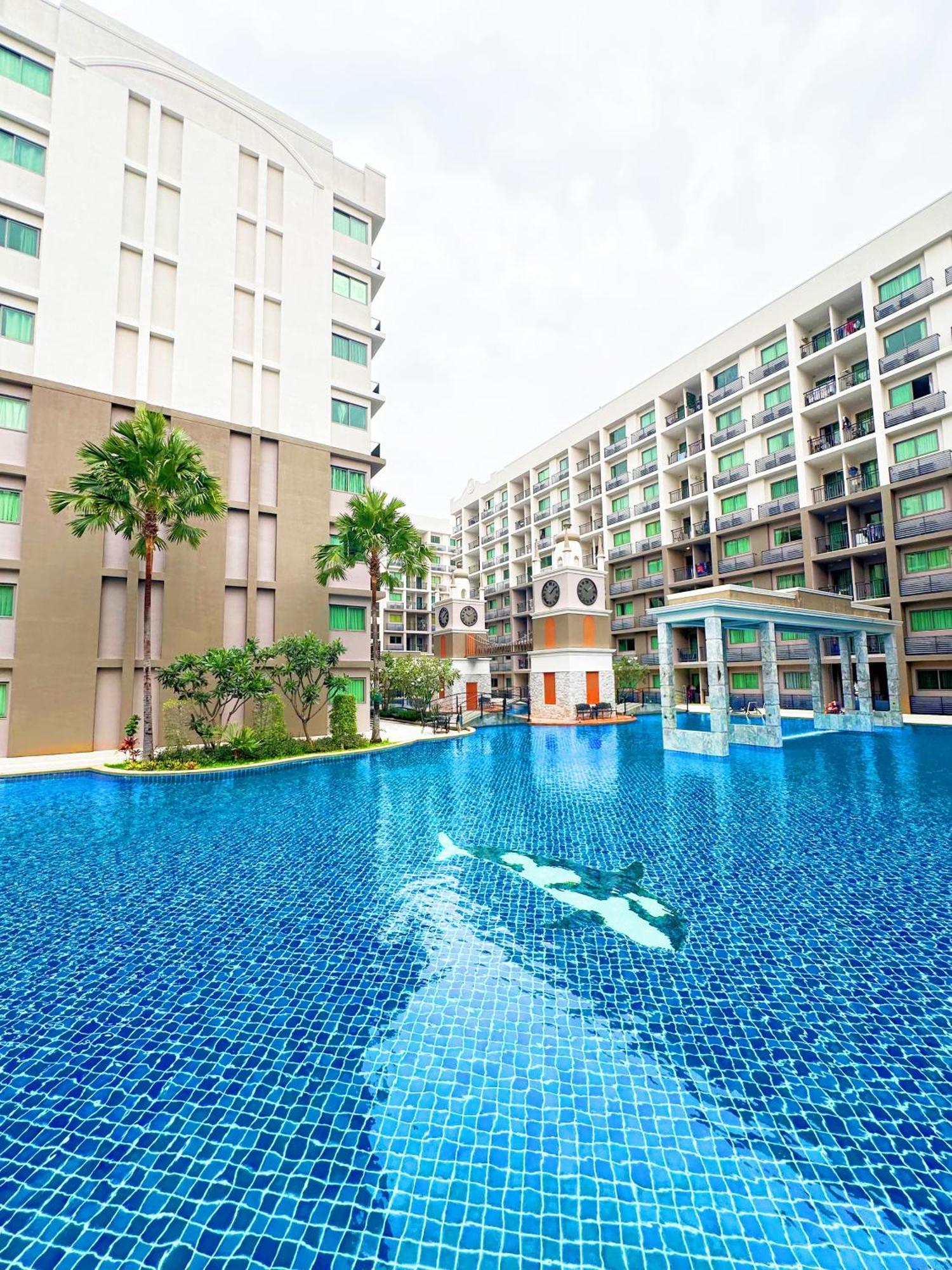 Arcadia Beach Continental 2 Bedroom Fast Internet Jacuzzi Waterfall Pattaya