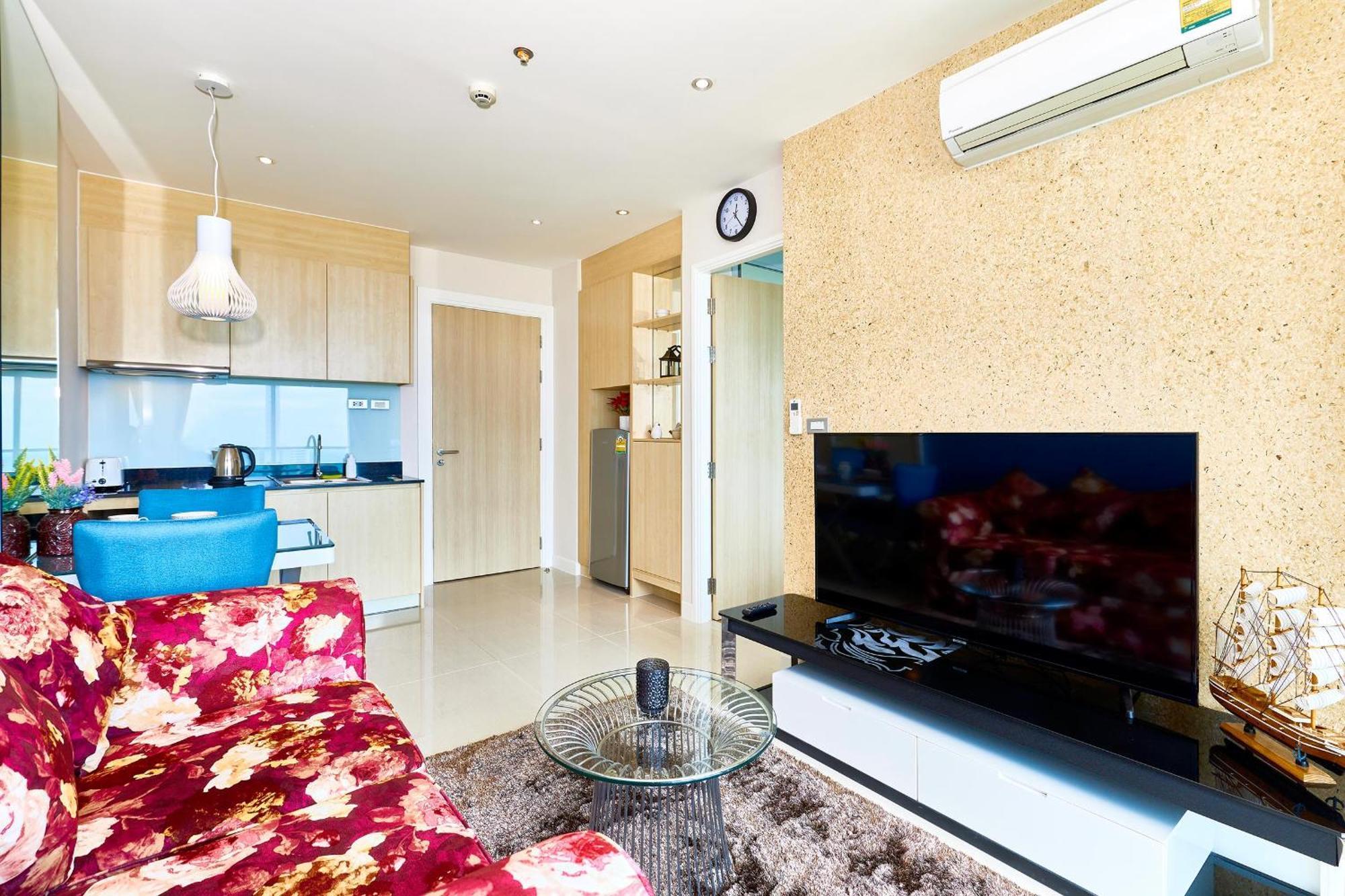 Apartment Grande Carribean - Seaview - Jomtien -free Taxi From The Airport