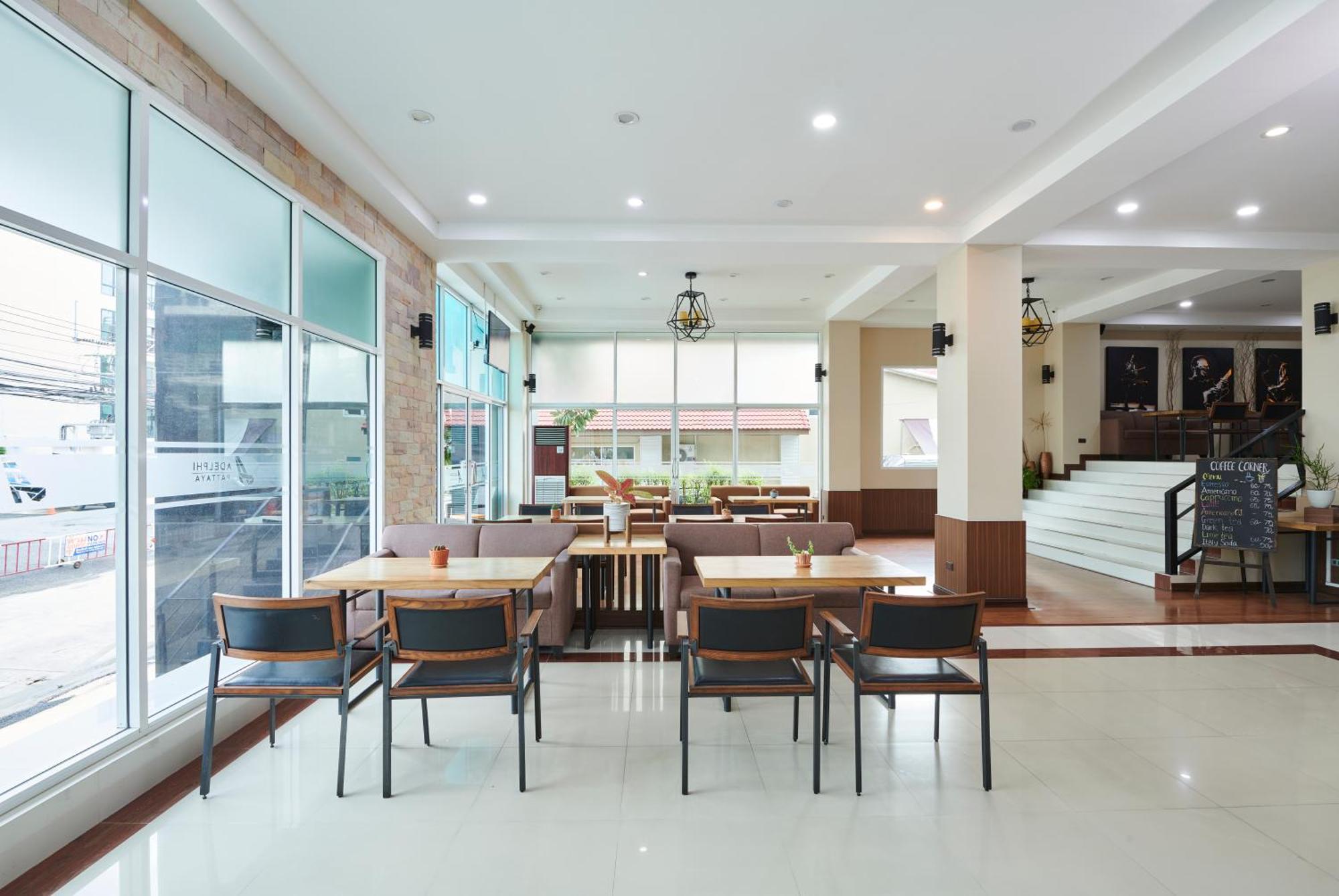 Adelphi Hotel Pattaya