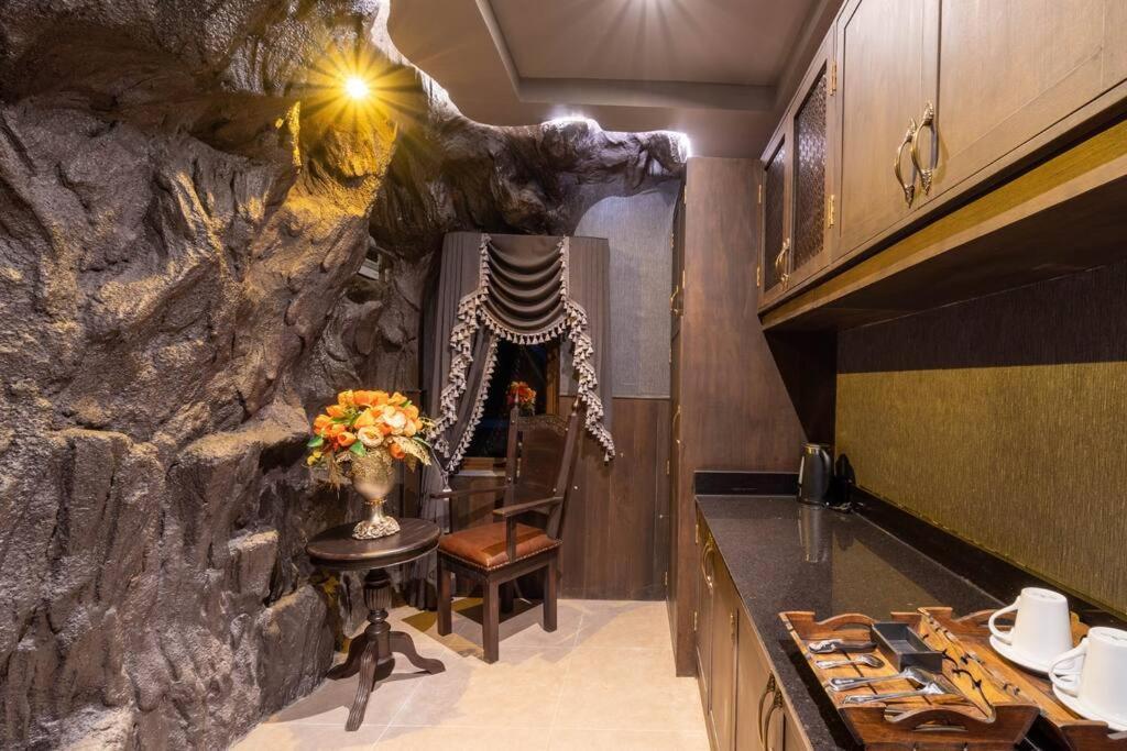 The Castle Pratumnak Hill 6 Bedroom Pattaya