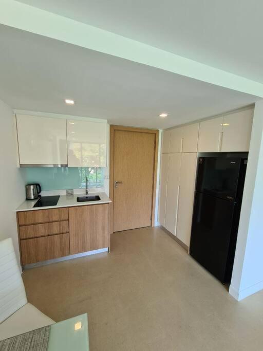 Aurora Pratumnak By Rogproperty Apartment