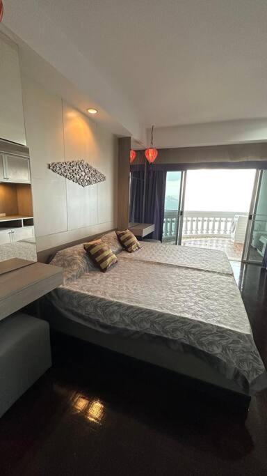Private Spacious Pool And Panoramic Seaview From Balconies, 3 Bedroom In