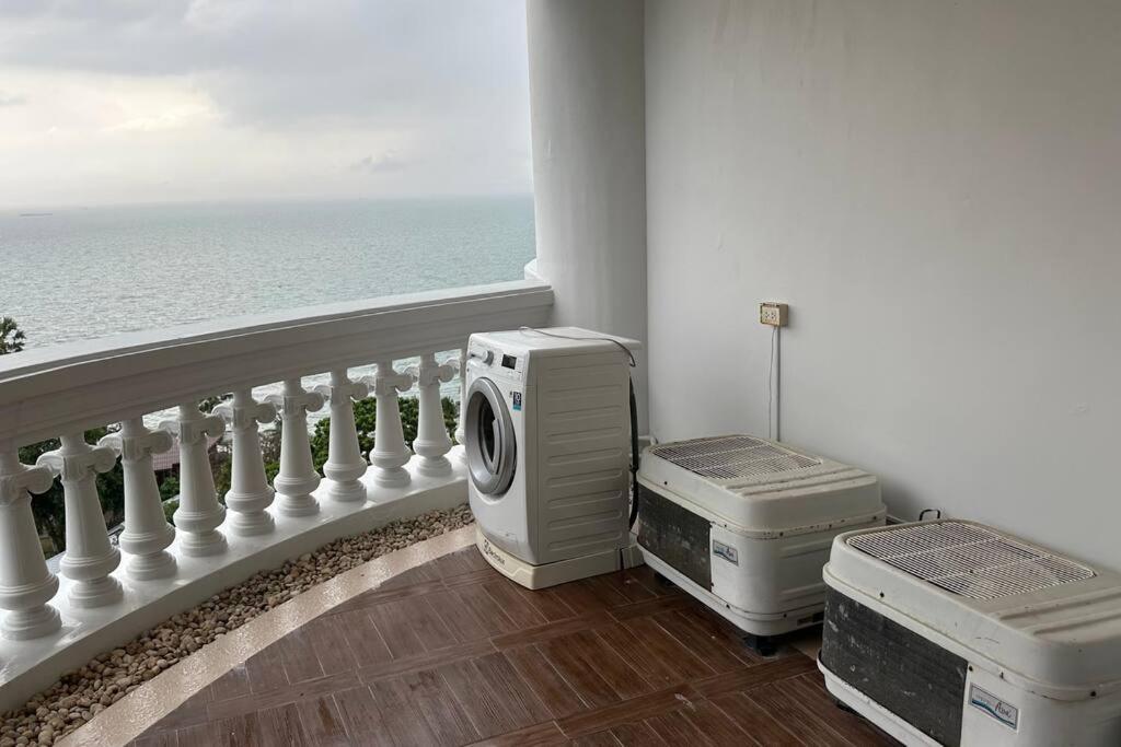 Private Spacious Pool And Panoramic Seaview From Balconies, 3 Bedroom In Apartment Pattaya