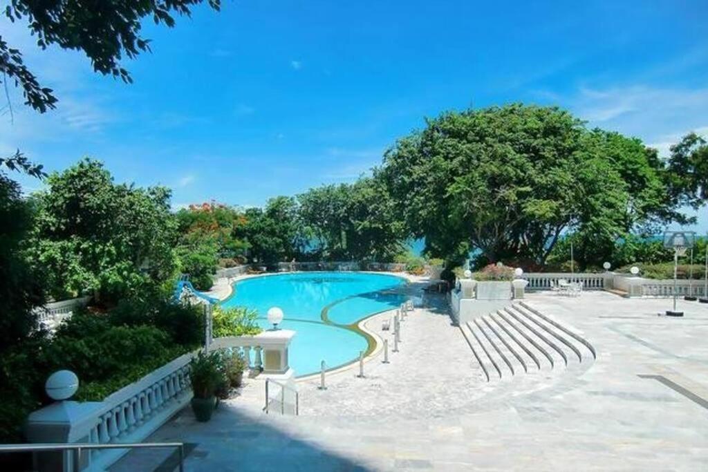Private Spacious Pool And Panoramic Seaview From Balconies, 3 Bedroom In Apartment Pattaya