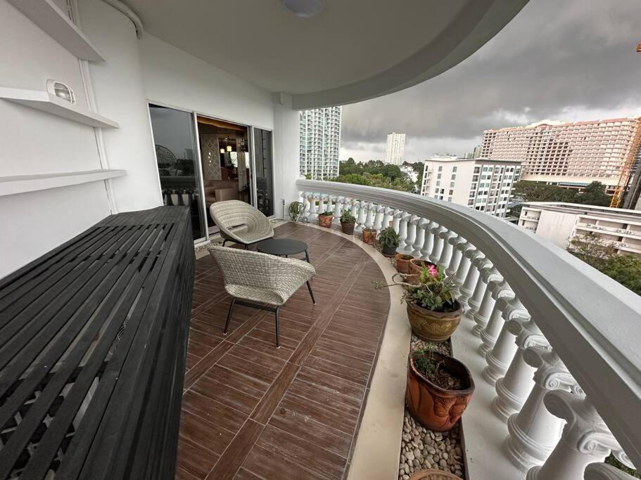 Apartment Private Spacious Pool And Panoramic Seaview From Balconies, 3 Bedroom In
