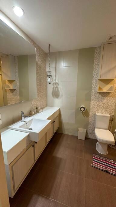Private Spacious Pool And Panoramic Seaview From Balconies, 3 Bedroom In Pattaya