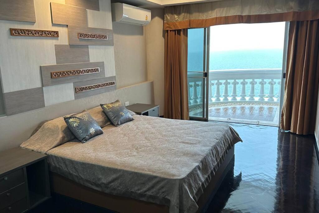 Private Spacious Pool And Panoramic Seaview From Balconies, 3 Bedroom In