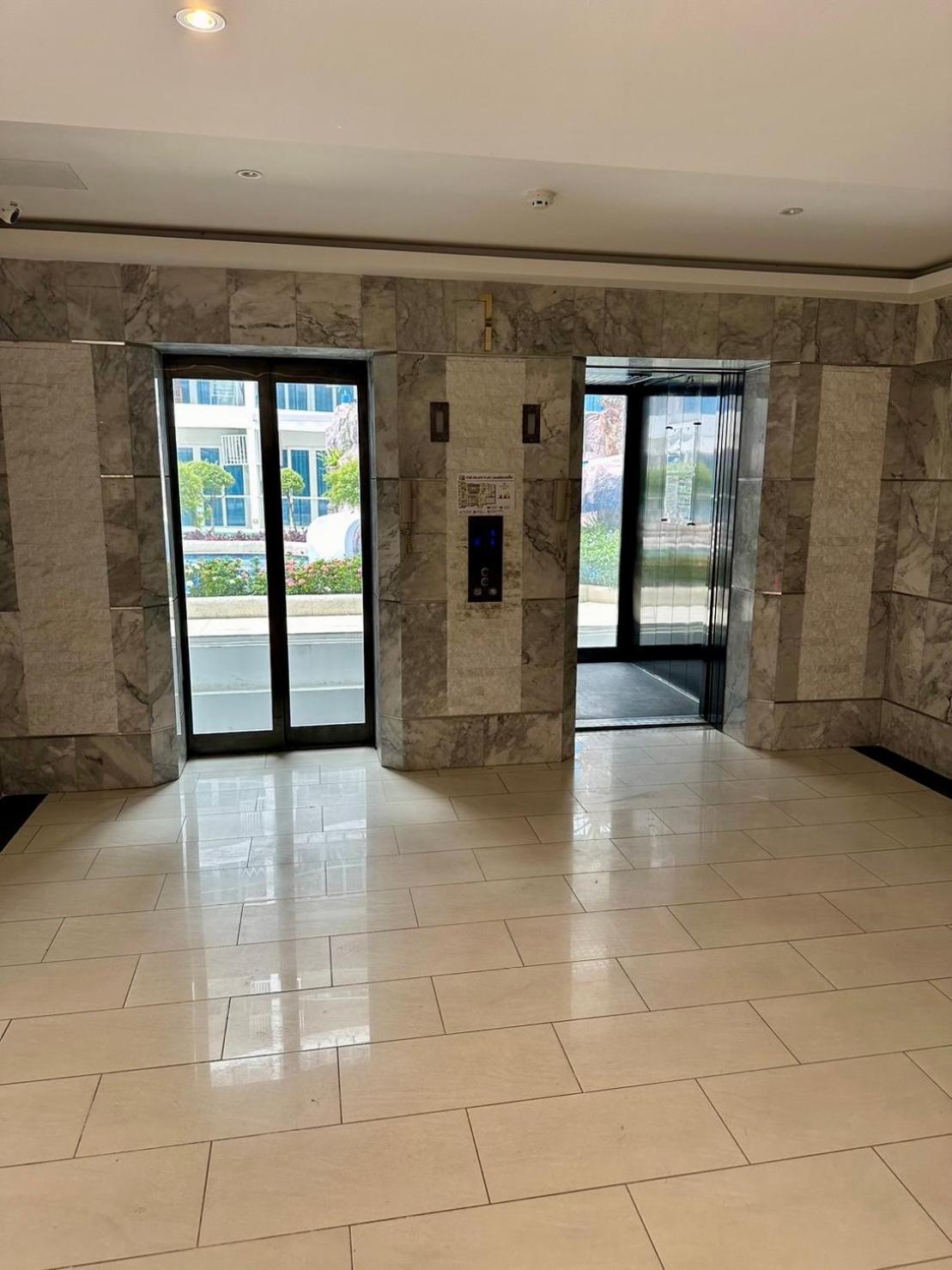 Large 2 Bedroom Condo, Grand Avenue, * Pattaya