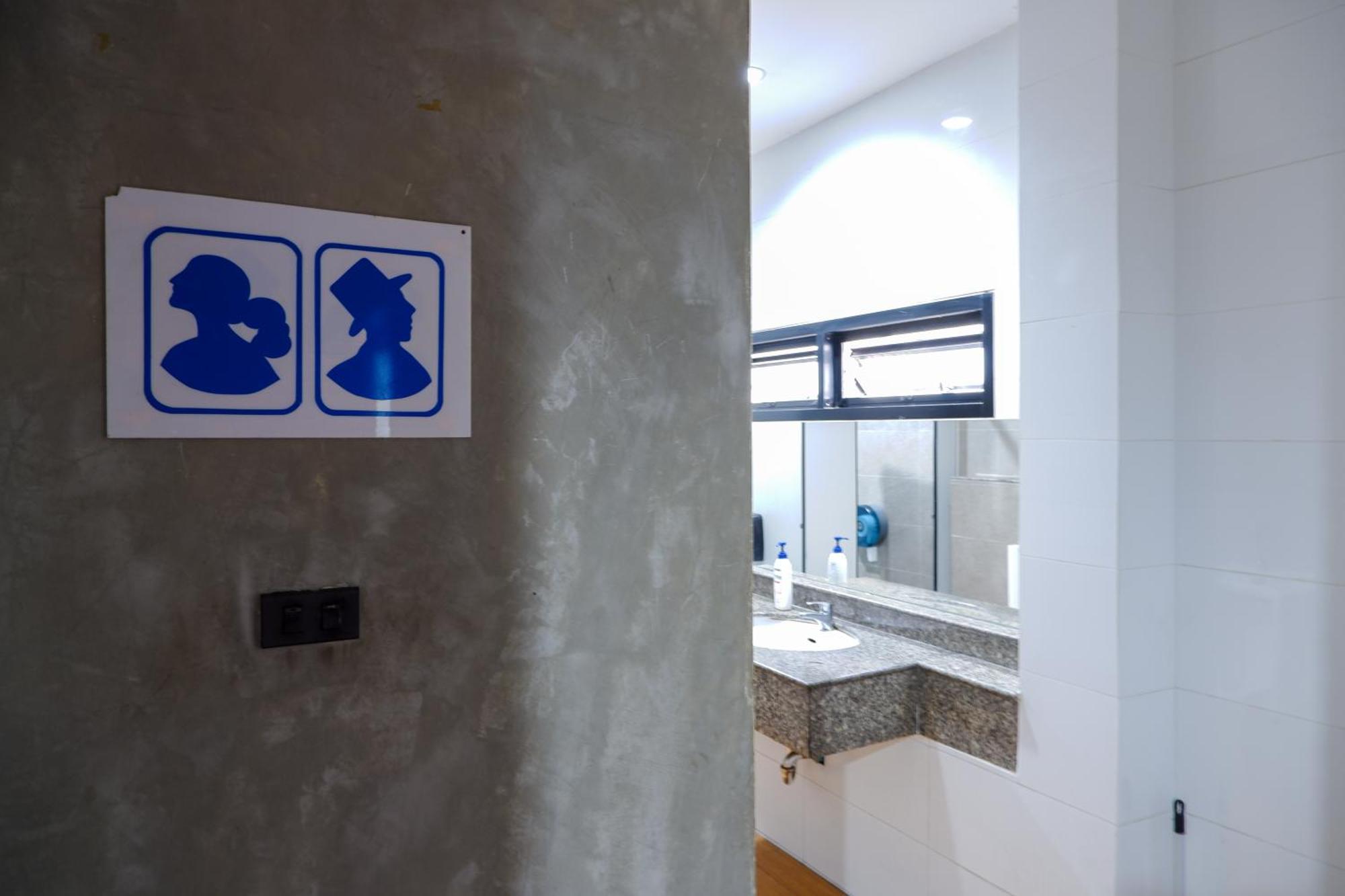 Hotel 18 Coins Budget