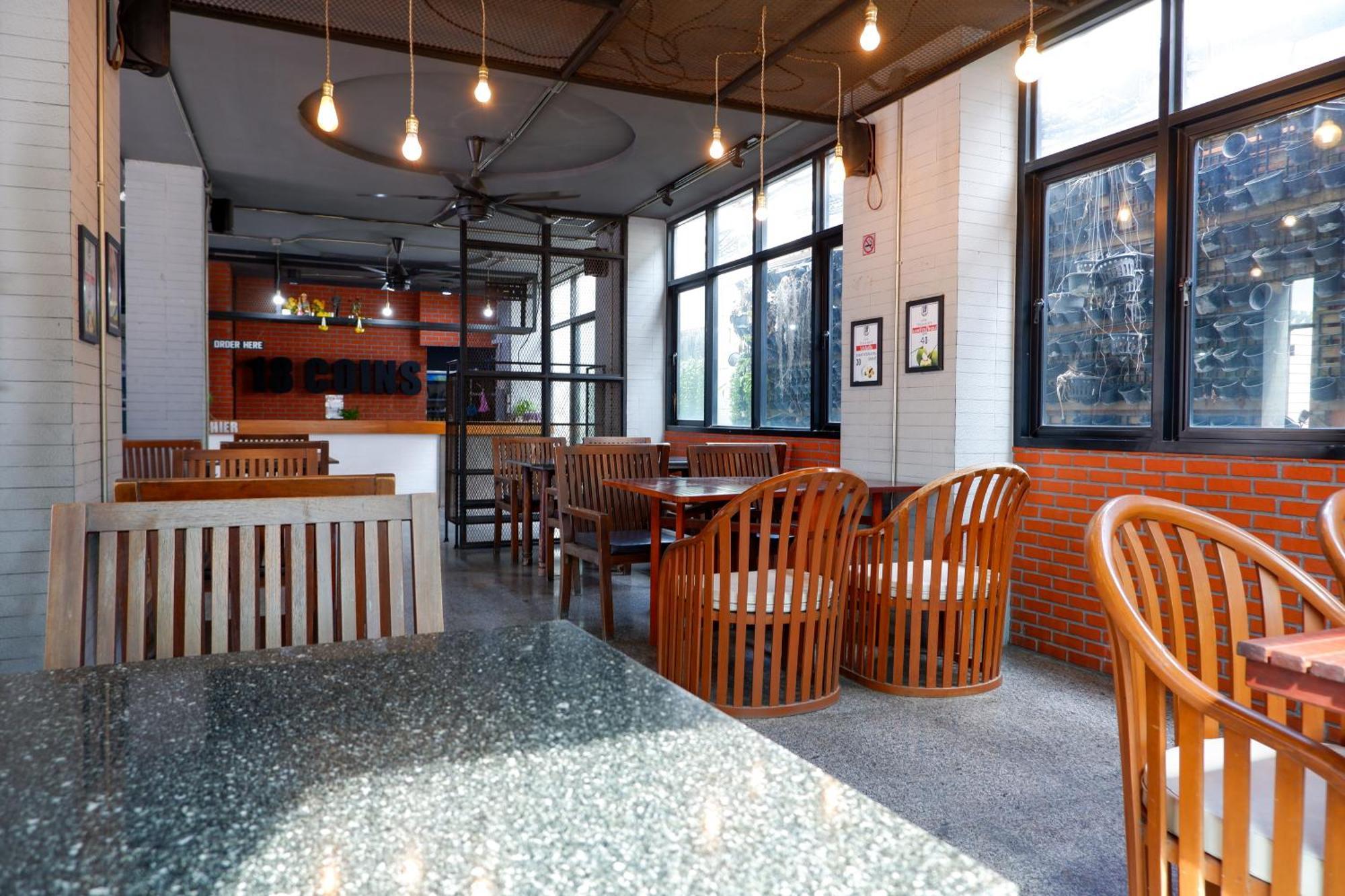 18 Coins Budget Hotel