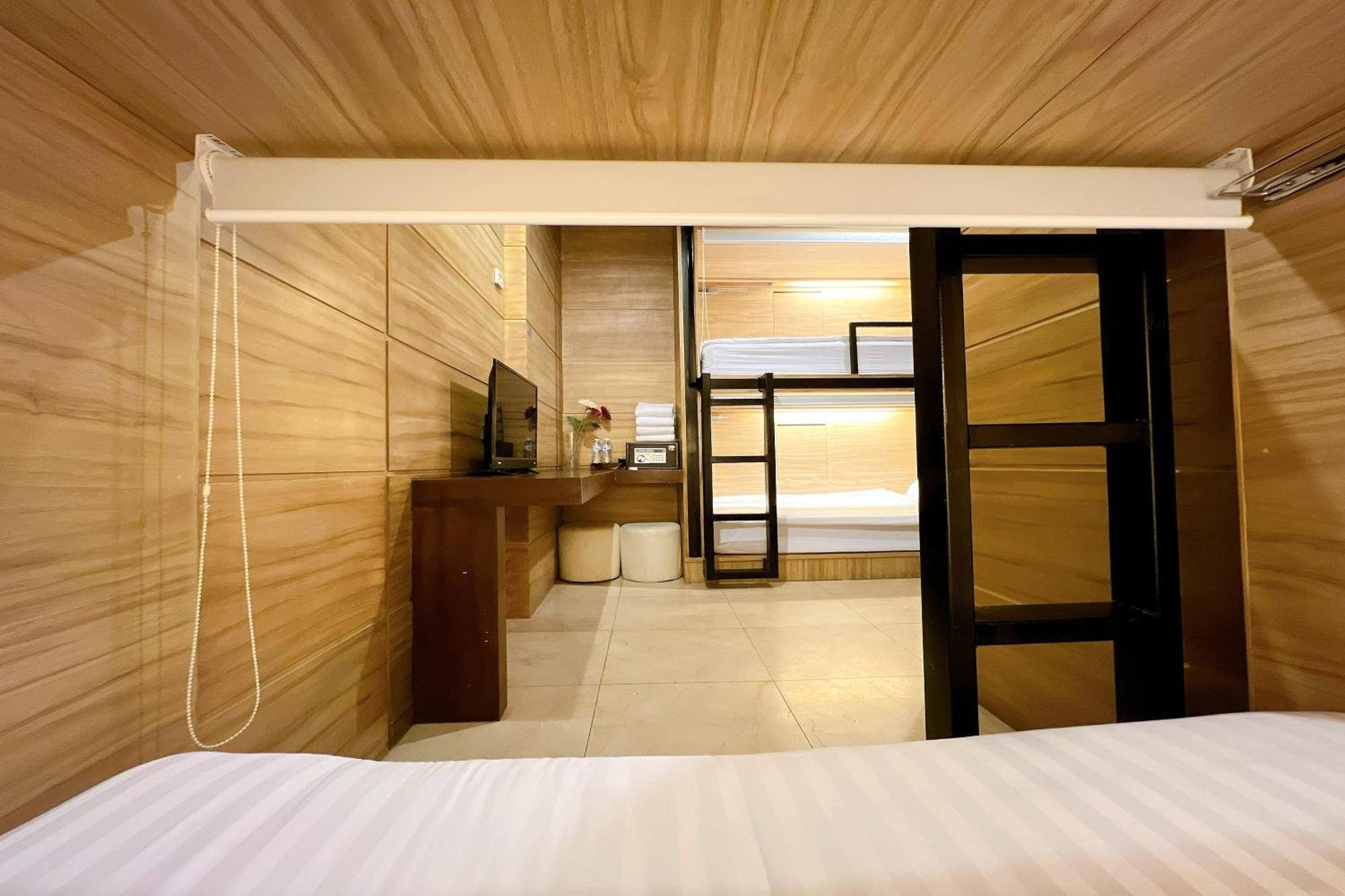 Hostel The Bedrooms *