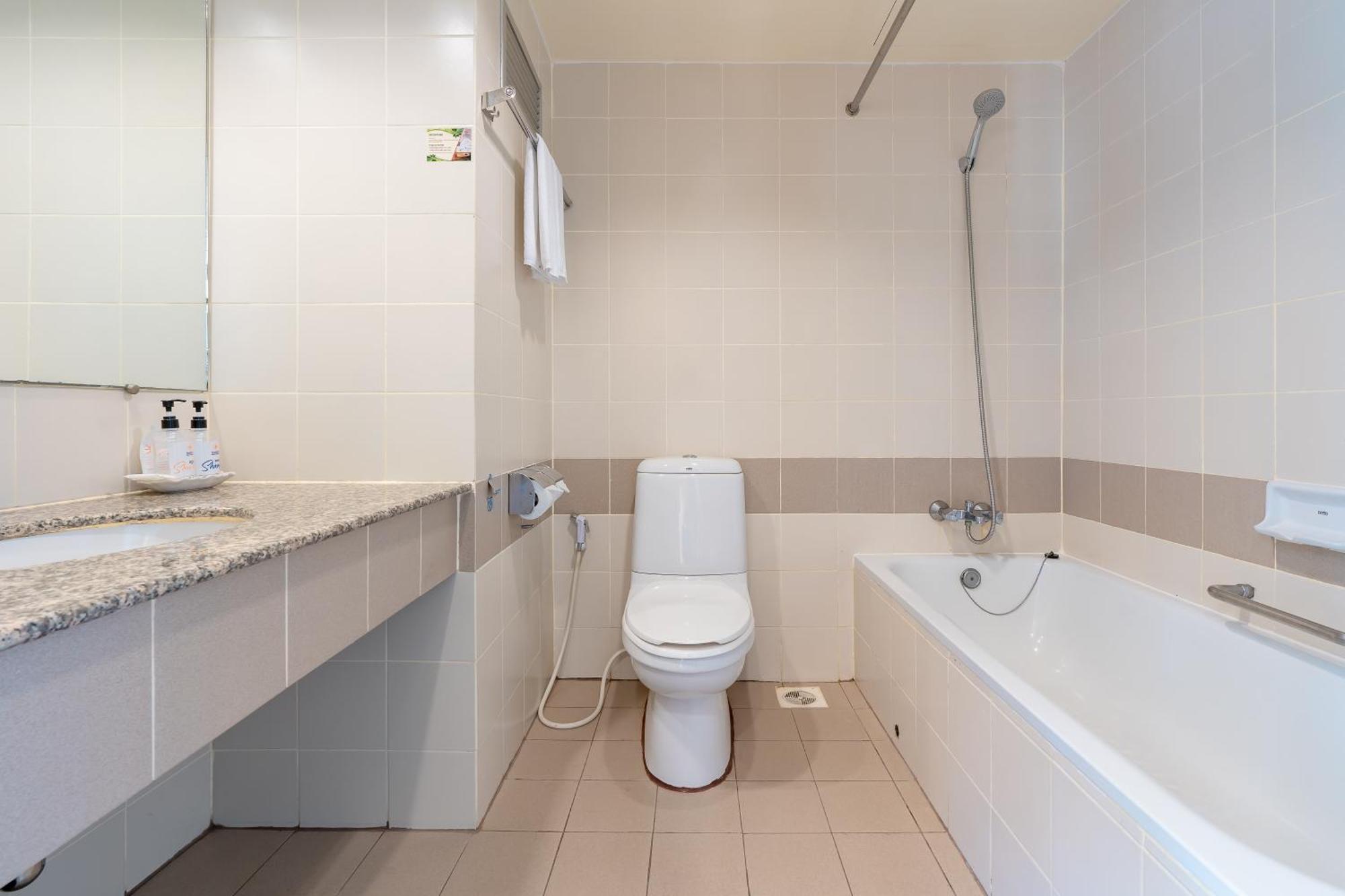 Hotel Sunshine & Residences 3*
