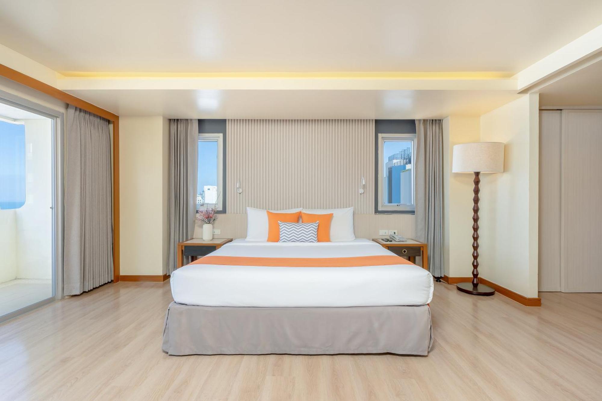 Sunshine & Residences Hotel 3*