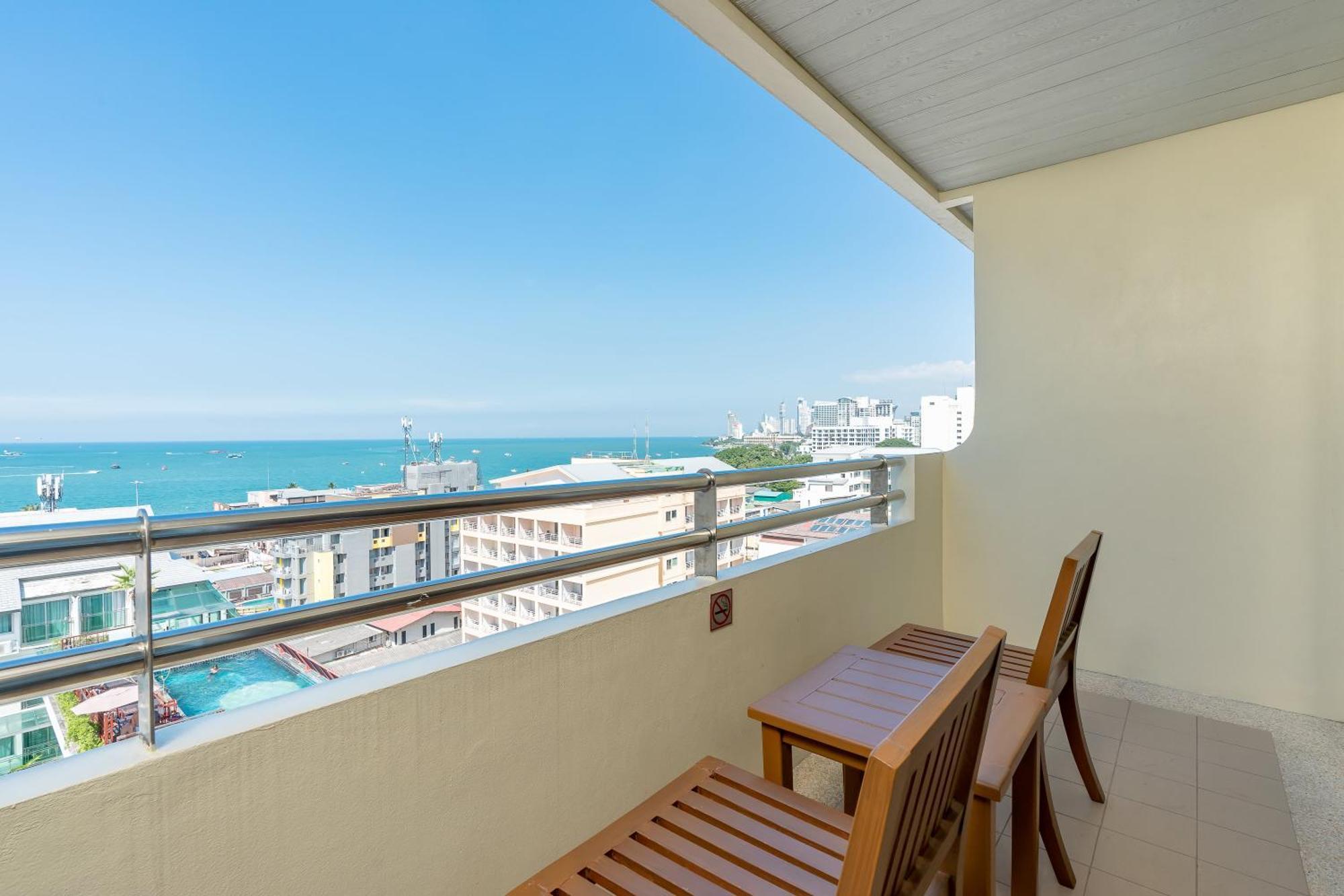 Hotel Sunshine & Residences 3*