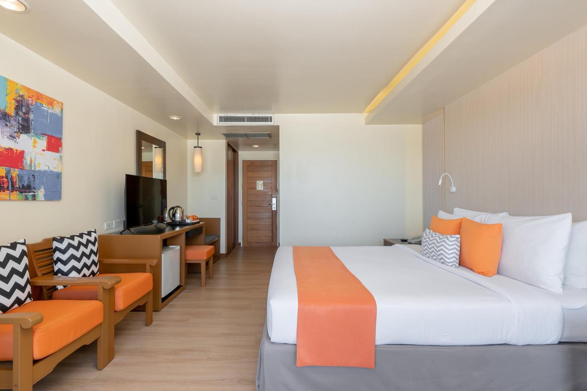Sunshine & Residences Hotel 3*