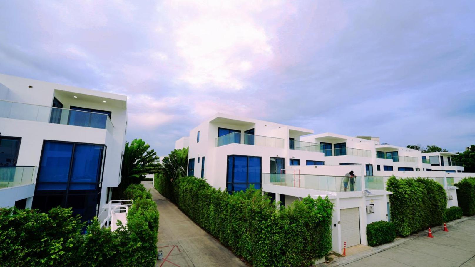 Palm Spring Villas 七卧豪华泳池别墅 * Pattaya