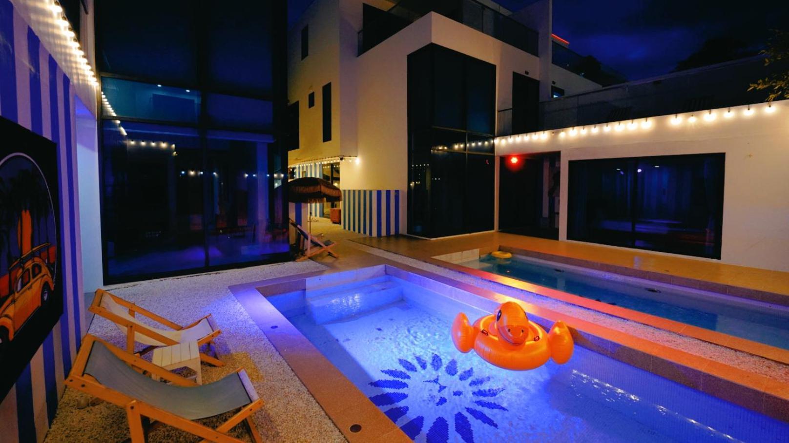 Palm Spring Villas 七卧豪华泳池别墅 *