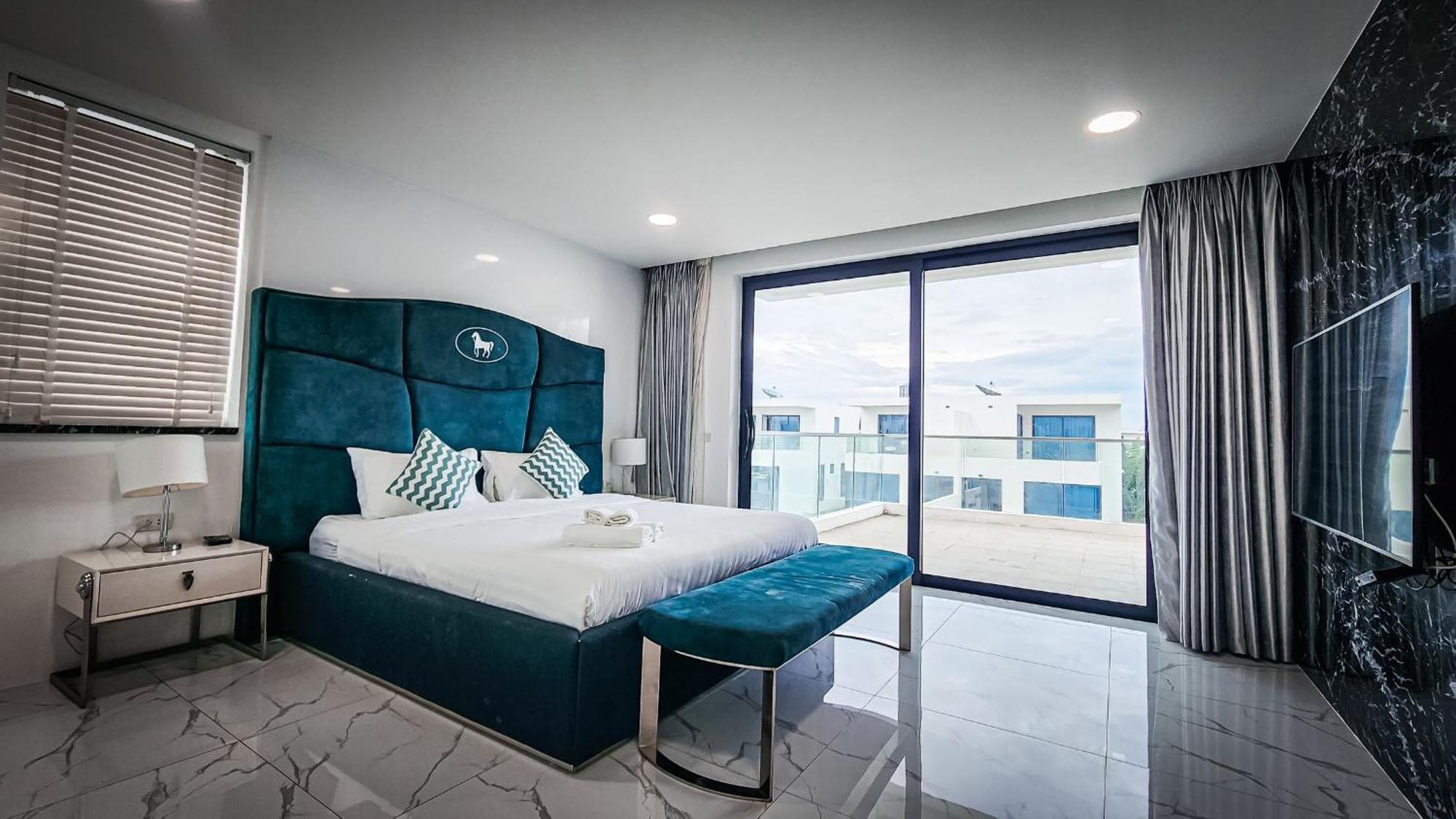 Palm Spring Villas 七卧豪华泳池别墅 Villa