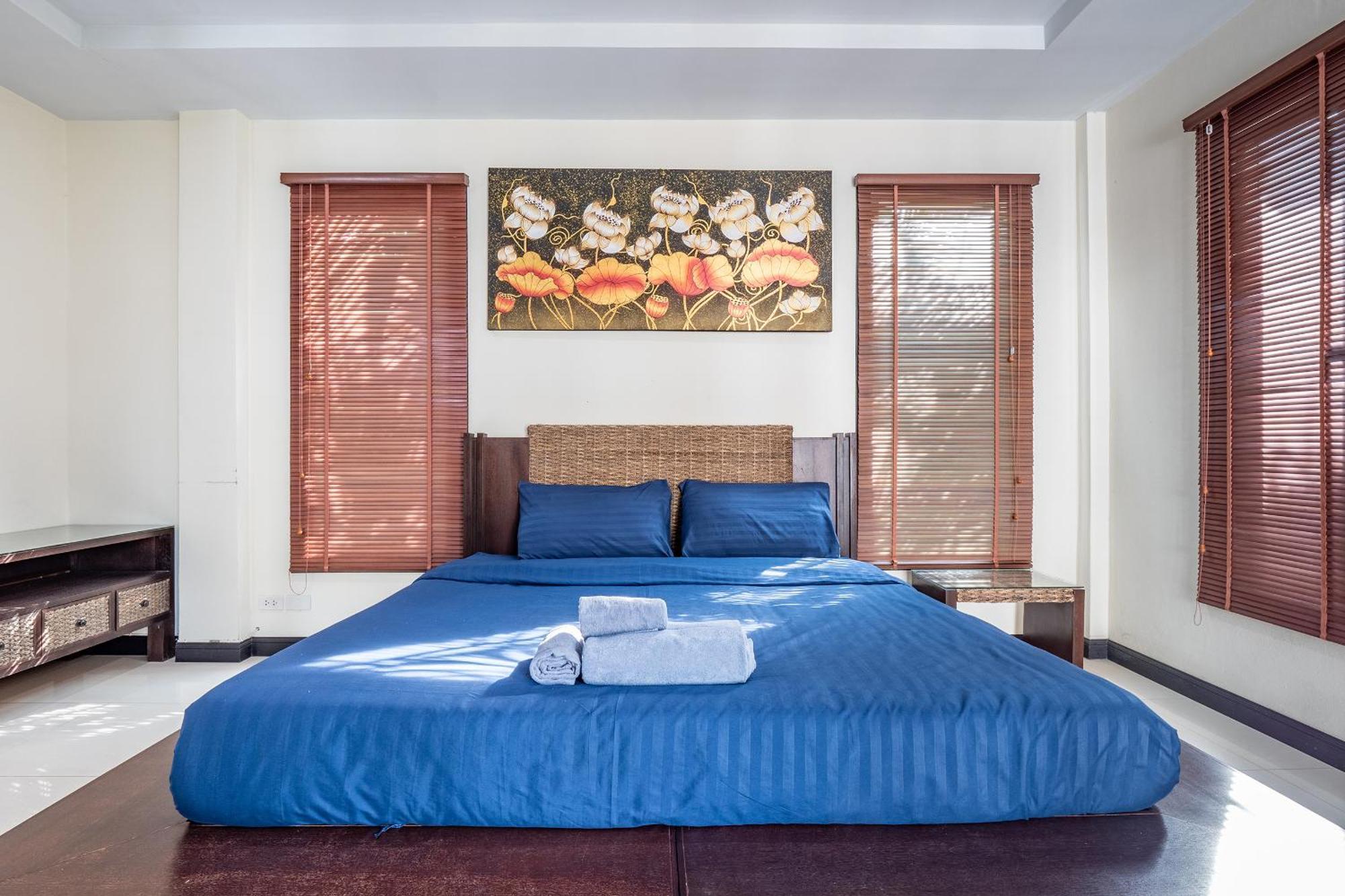 Chang's Poolside Villa: Beachside Retreat In Ba Ti Ja