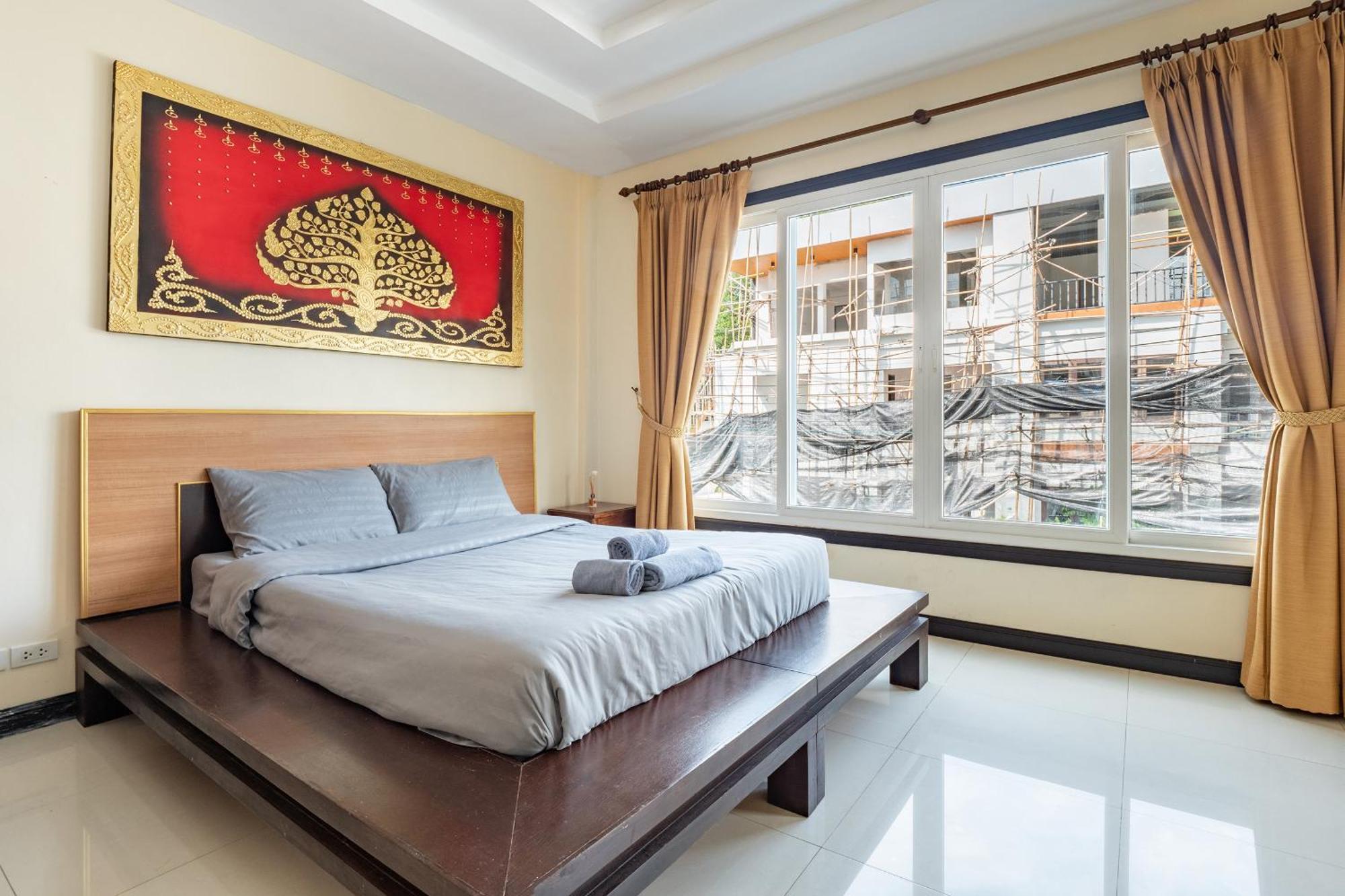 Chang's Poolside Villa: Beachside Retreat In Ba Ti Ja * Pattaya
