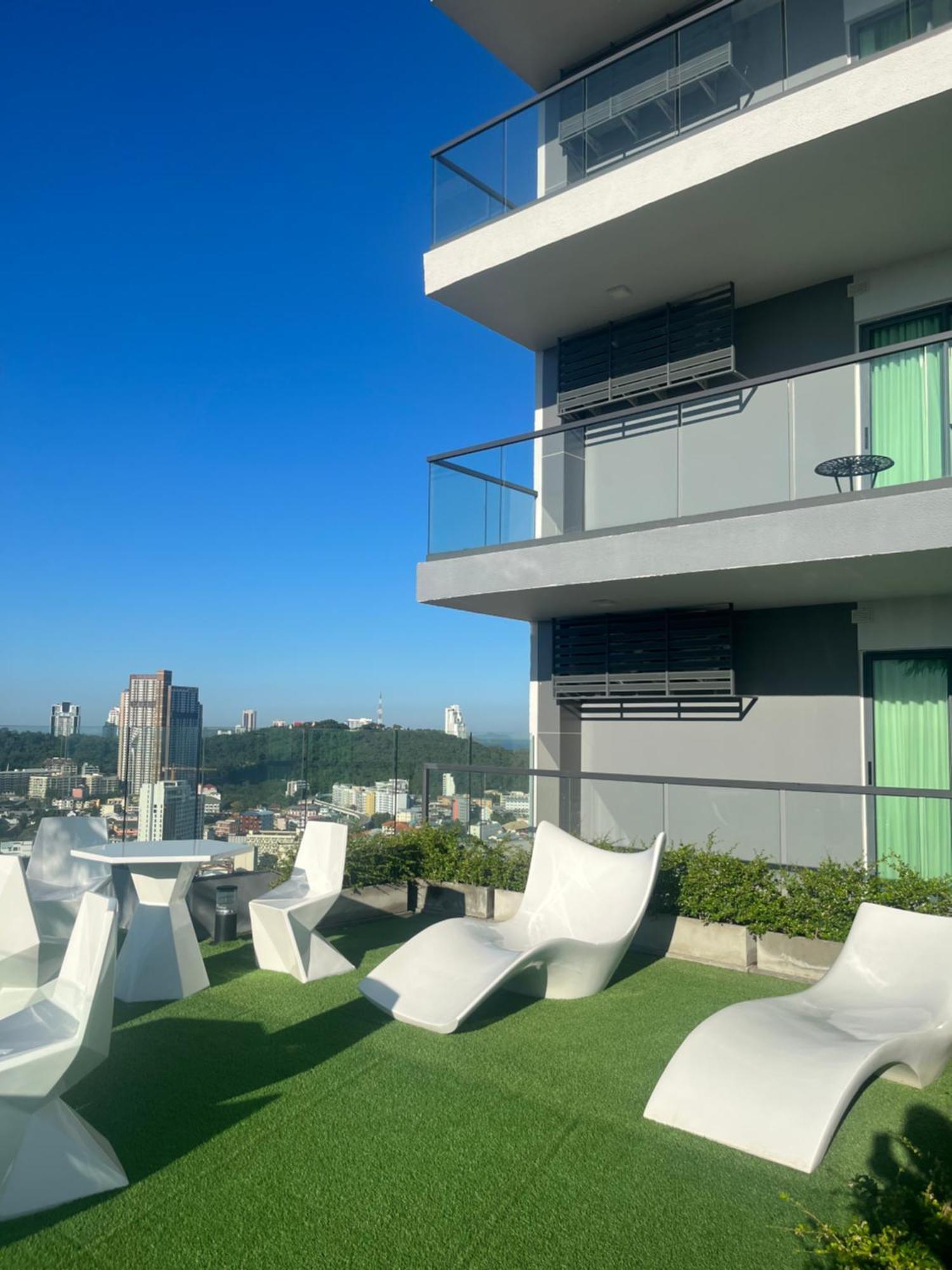 Arcadia Millennium Tower Apartment *