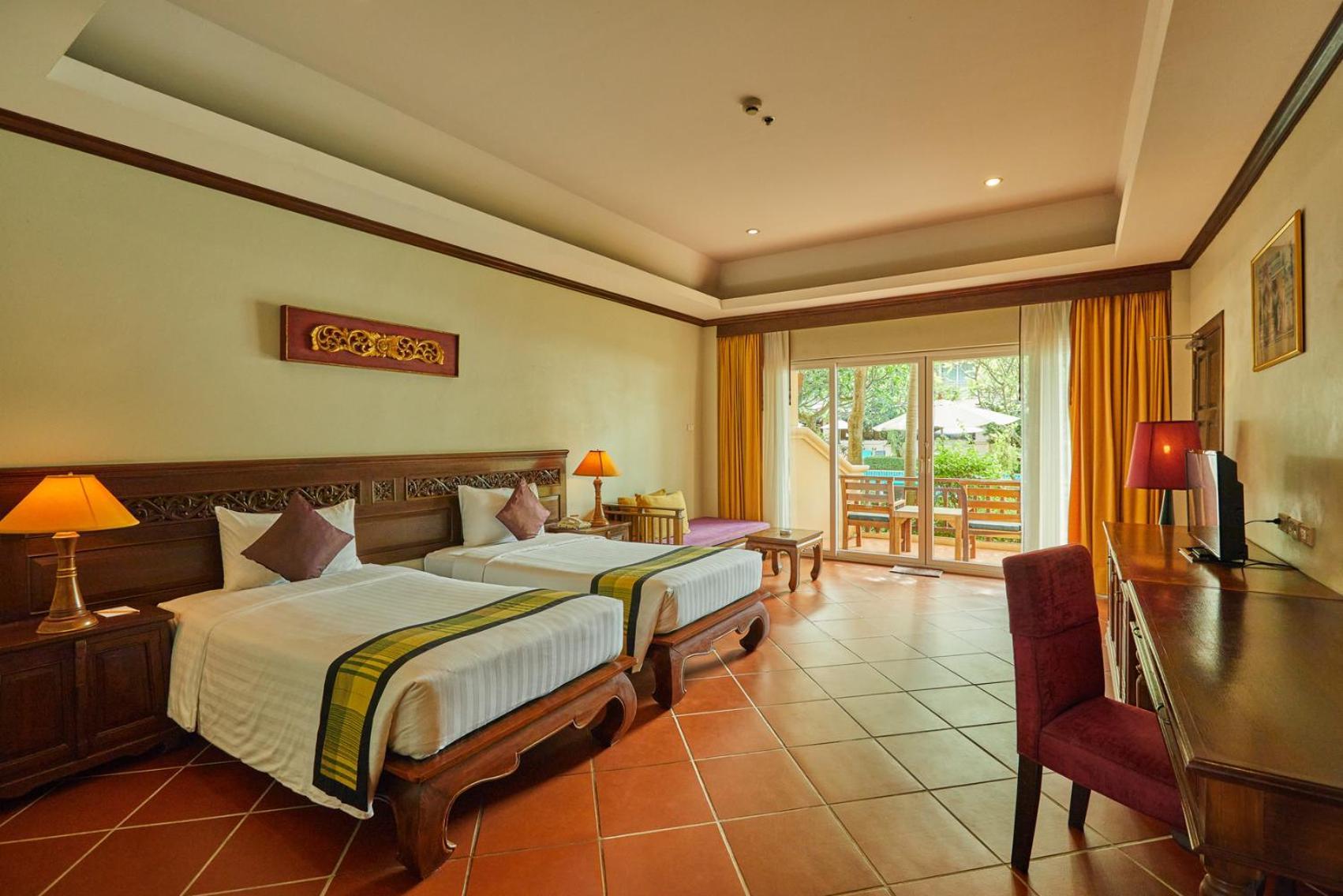 Avalon Resort 4*