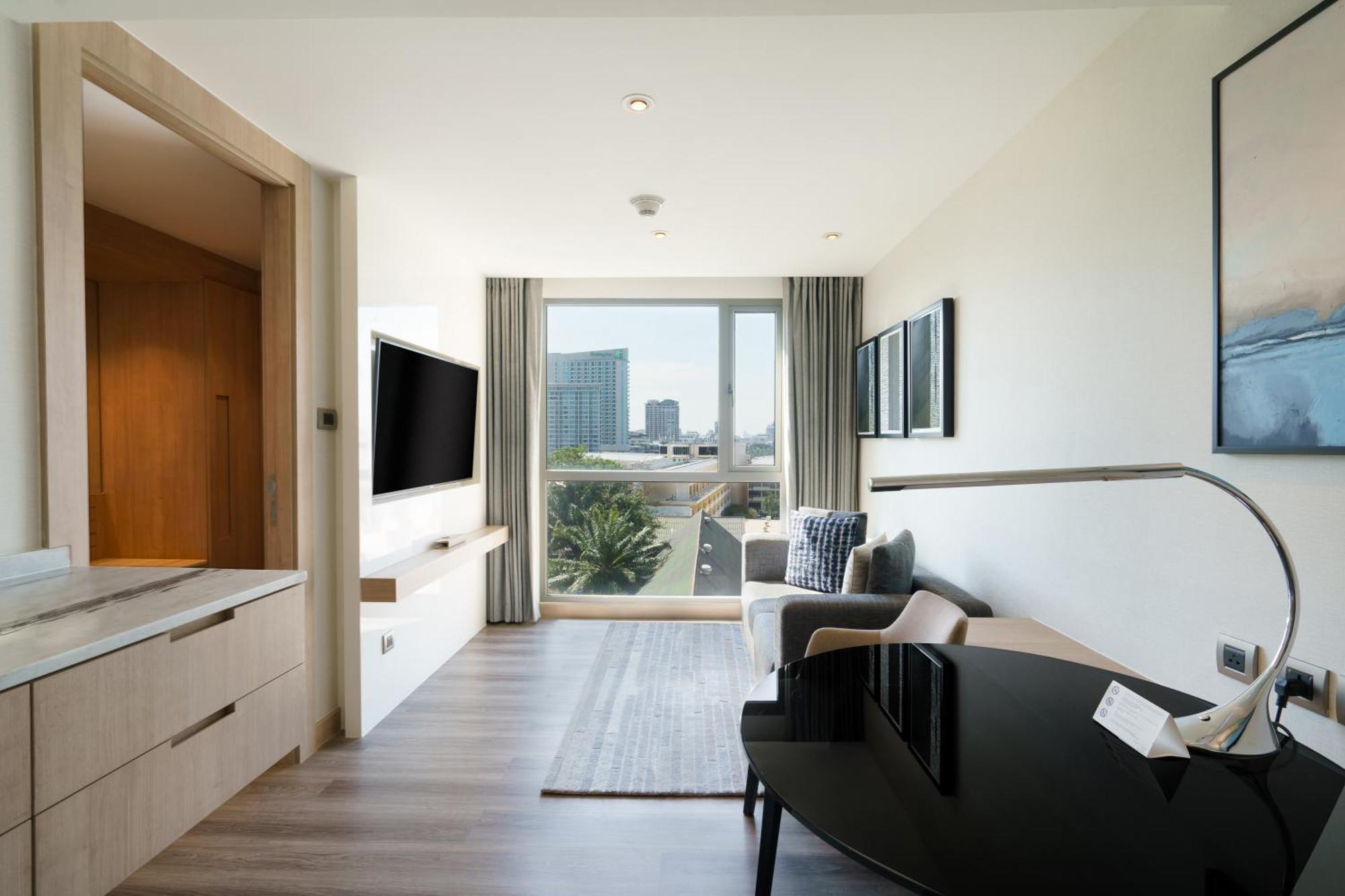 Courtyard By Marriott North Hotel