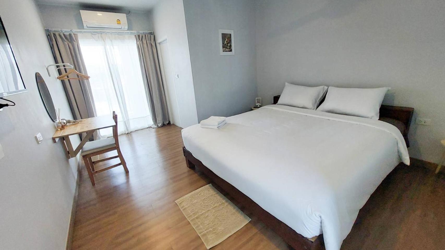 The Inn10: Pool With 9 Bedrooms