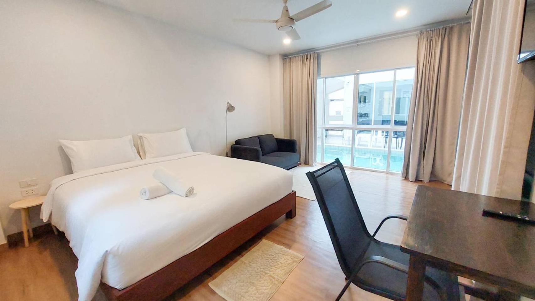 The Inn10: Pool With 9 Bedrooms *