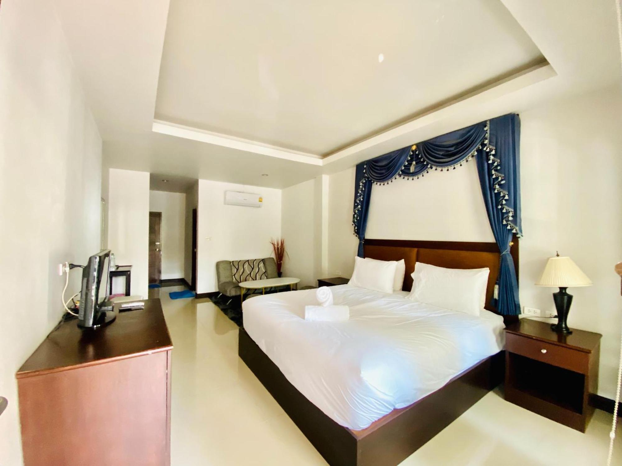 The Leaf&pool Kohlarn เดอะลีฟ&พลู ที่พักเกาะล้าน Hotel *