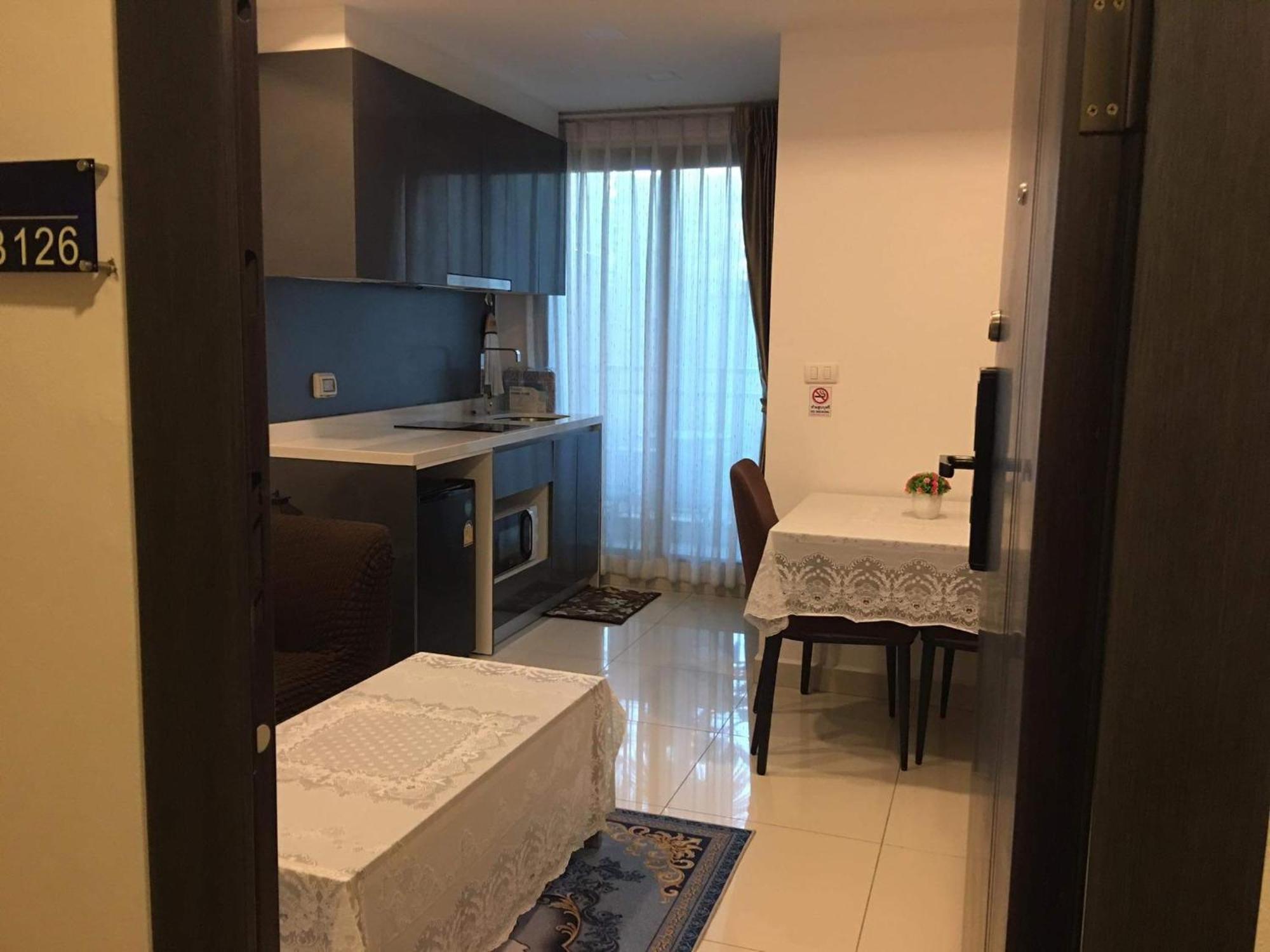 Arcadia Continental In Jomtien โรงแรม *