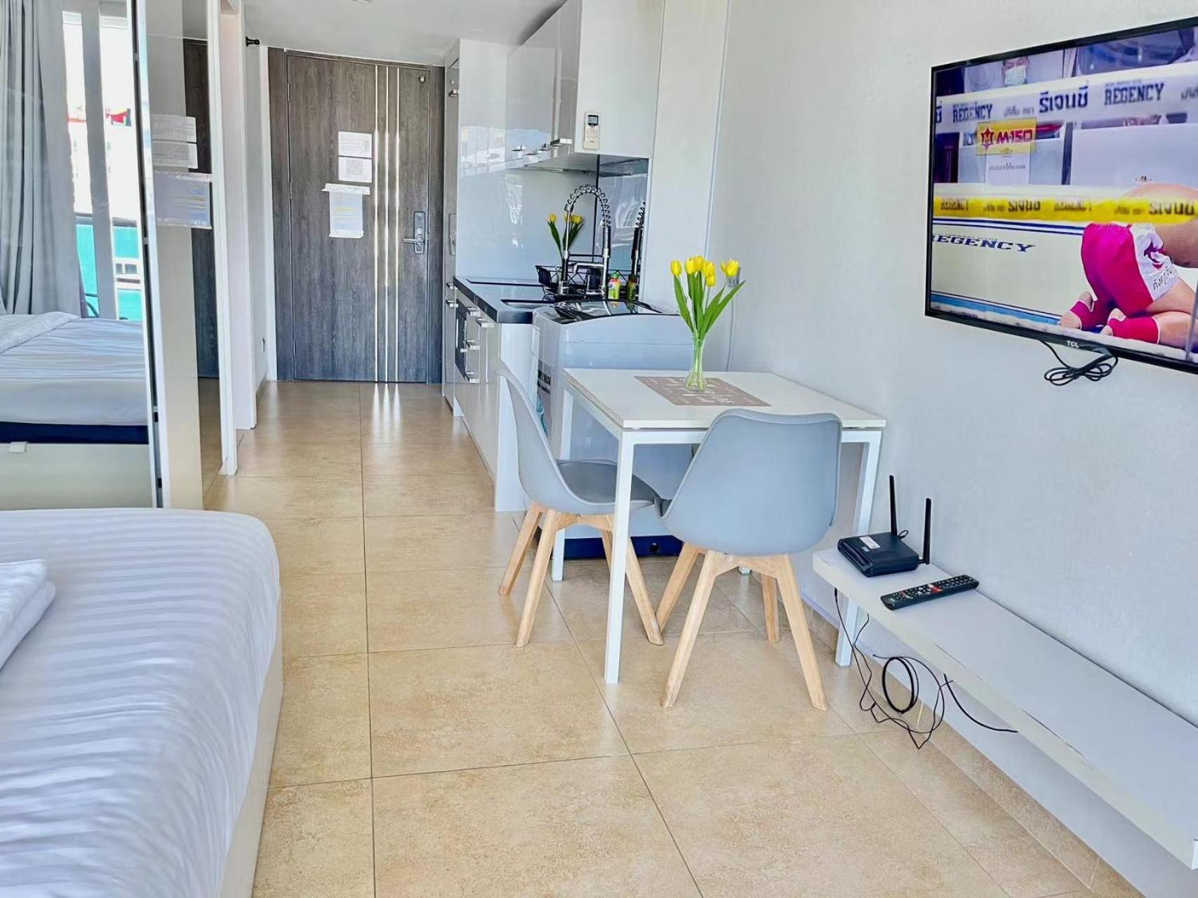芭提雅中心地带 Centara Avenue 一房公寓 6楼 紧邻海滩，酒吧街，高速互联网 Apartment *