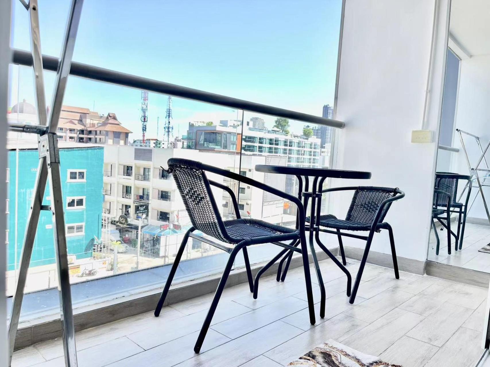 Apartment 芭提雅中心地带 Centara Avenue 一房公寓 6楼 紧邻海滩，酒吧街，高速互联网 Pattaya