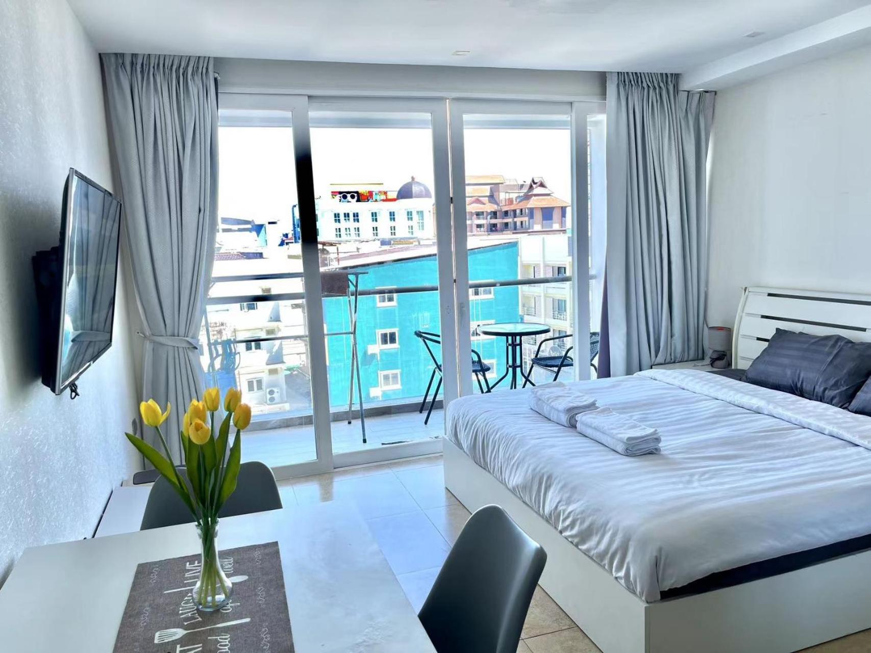 Apartment 芭提雅中心地带 Centara Avenue 一房公寓 6楼 紧邻海滩，酒吧街，高速互联网 *