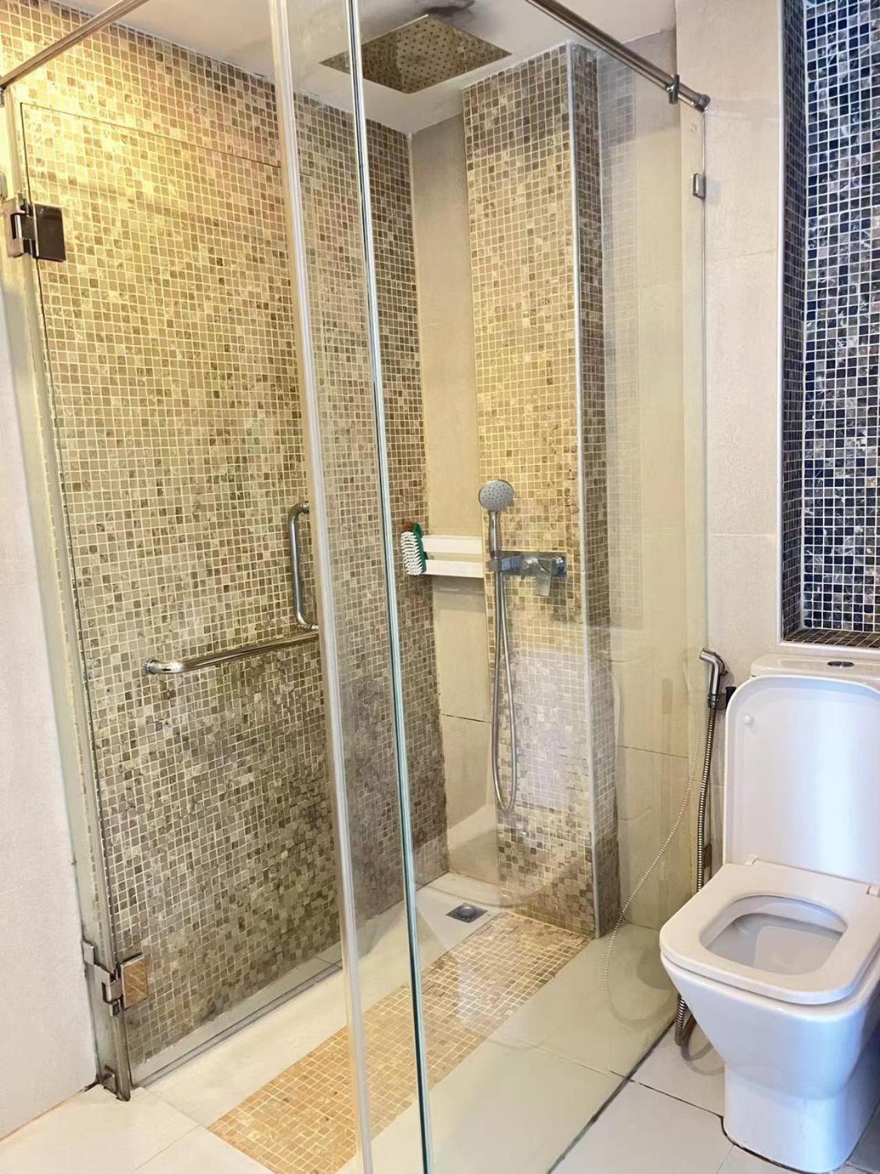 Apartment 芭提雅中心地带 Centara Avenue 一房公寓 5楼 紧邻海滩，酒吧街，高速互联网 Pattaya