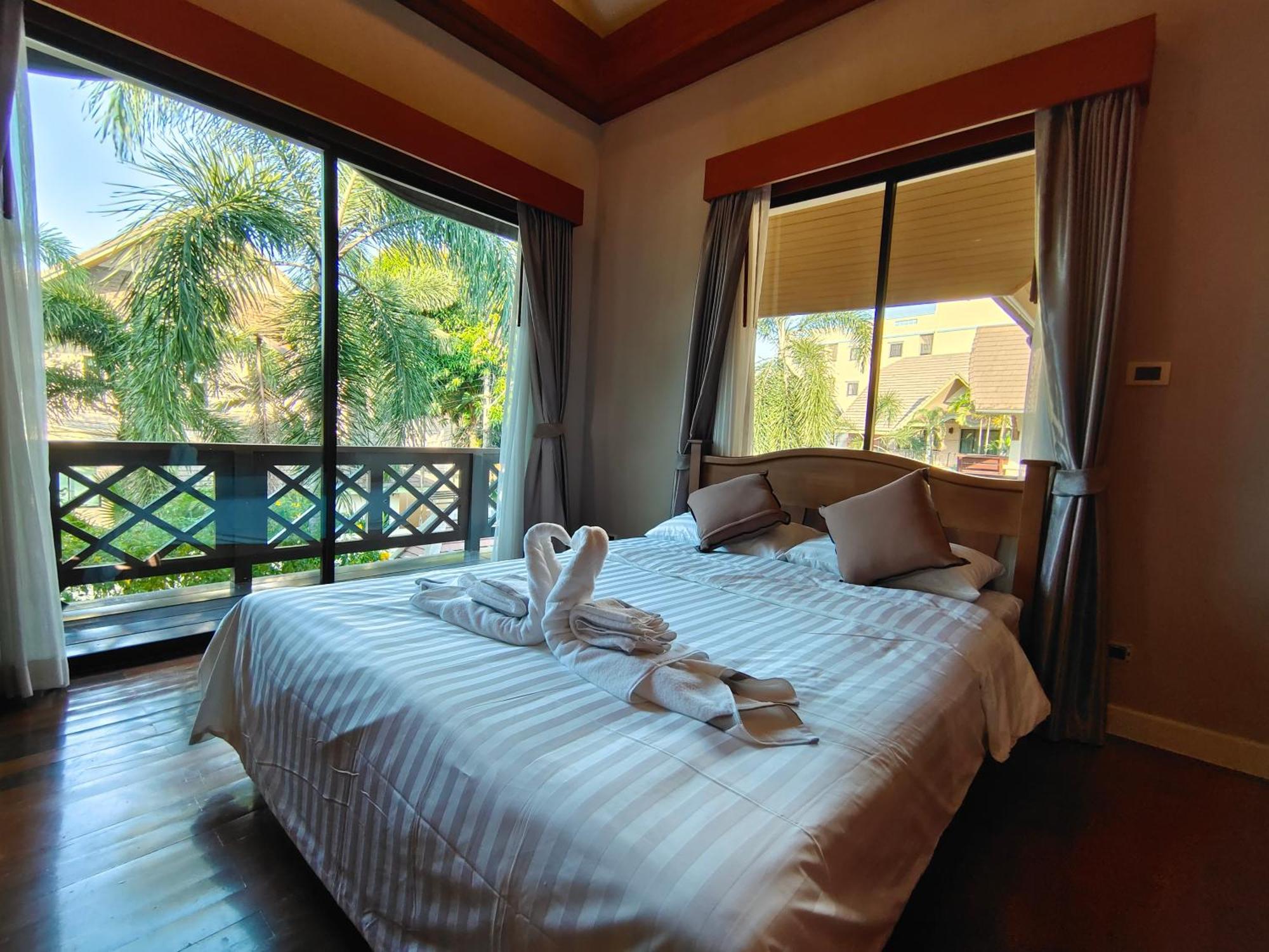 Baan Natcha Pool Center *