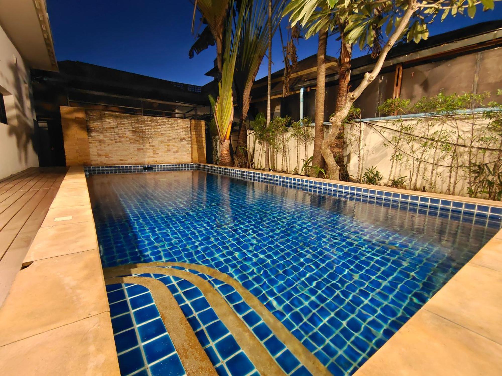 Baan Natcha Pool Center Pattaya
