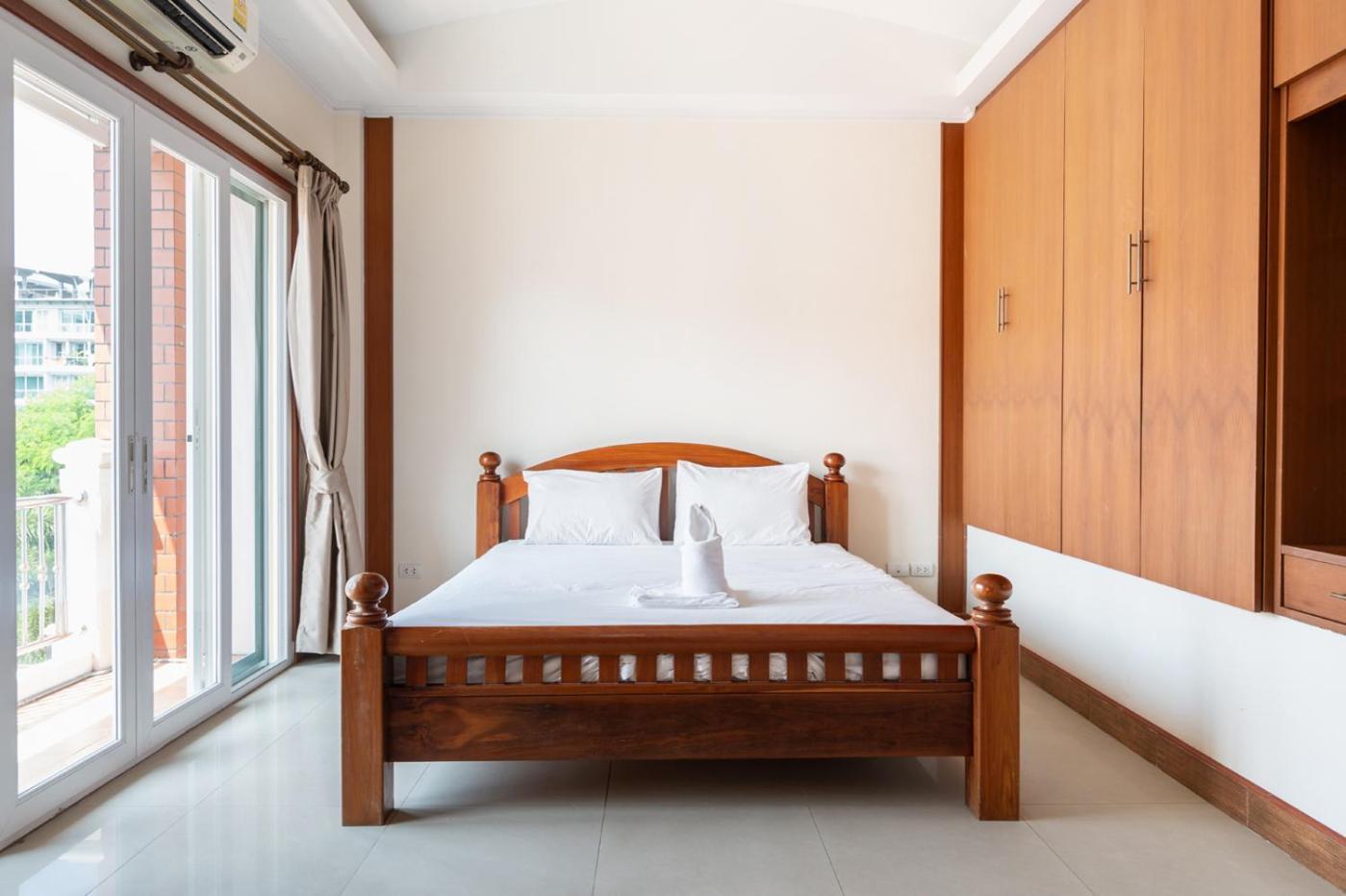 The Terrace Pratumnak Pool Villa Pattaya