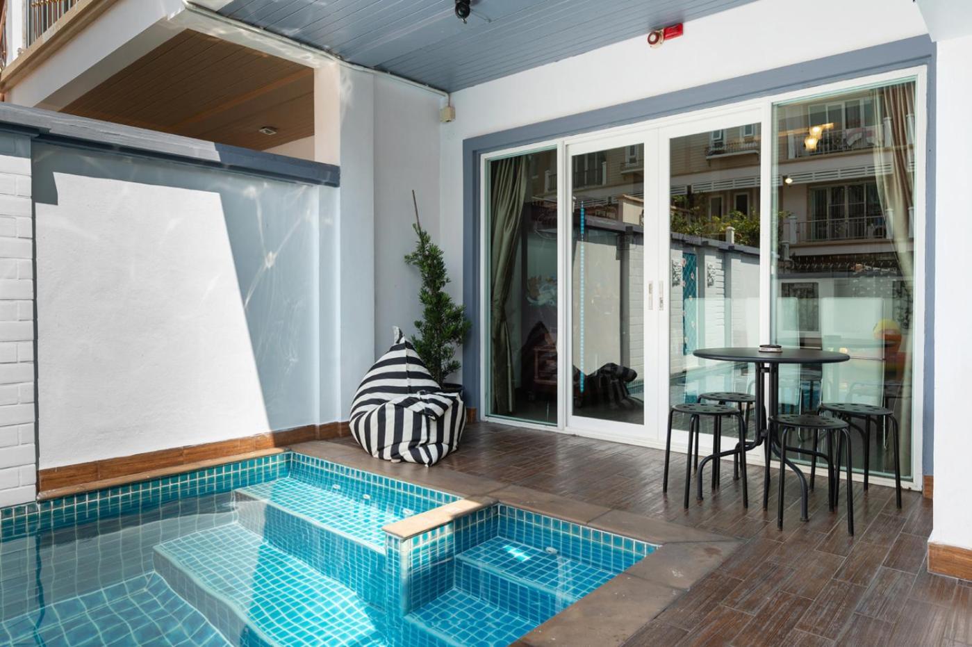 The Terrace Pratumnak Pool *