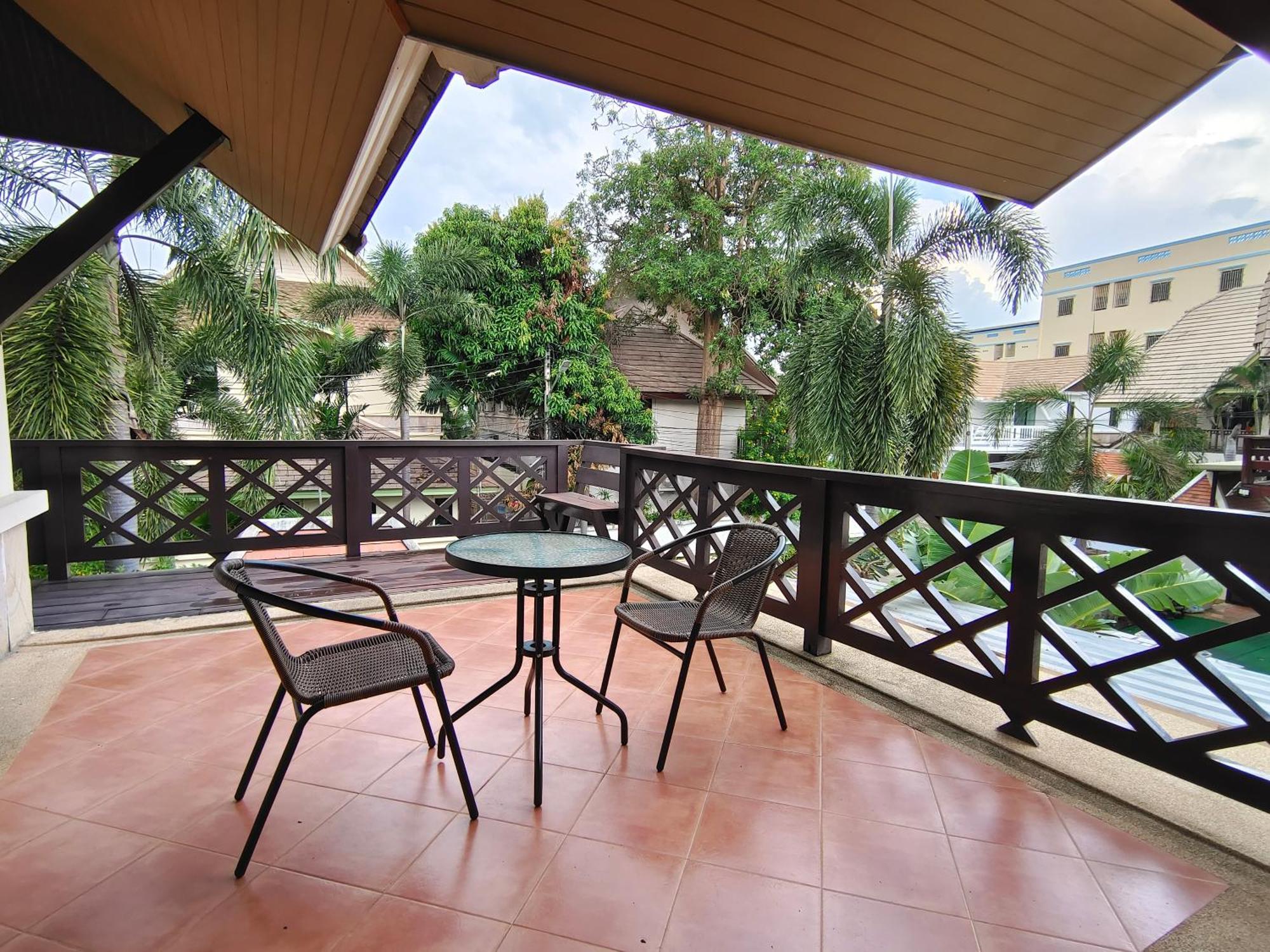 Baan Natcha Pool Center Villa *