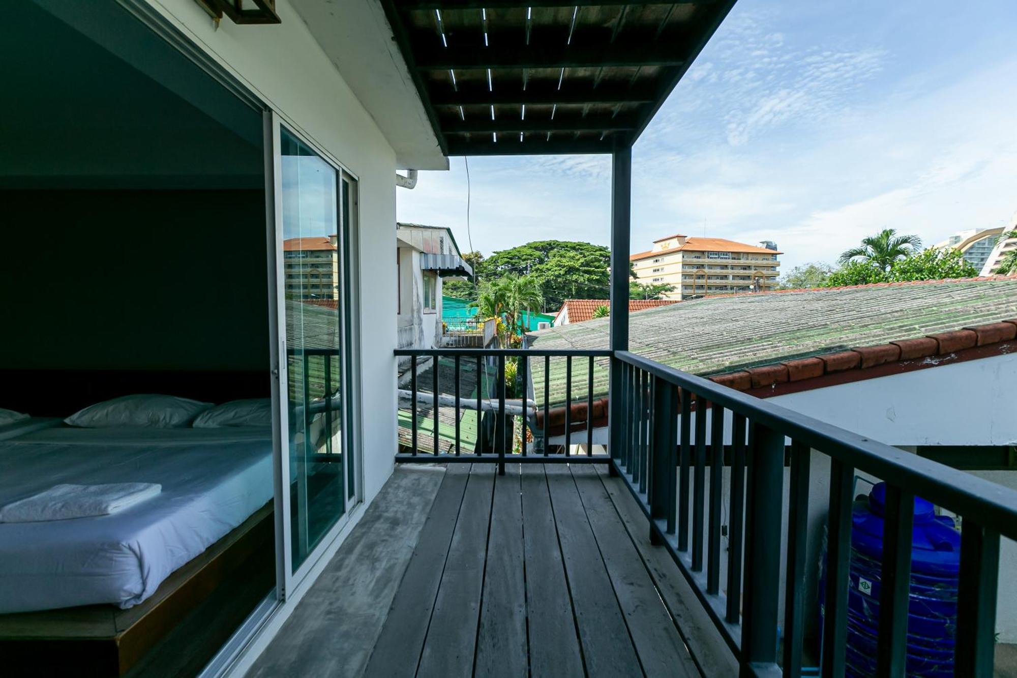 Wong Amat House 2*