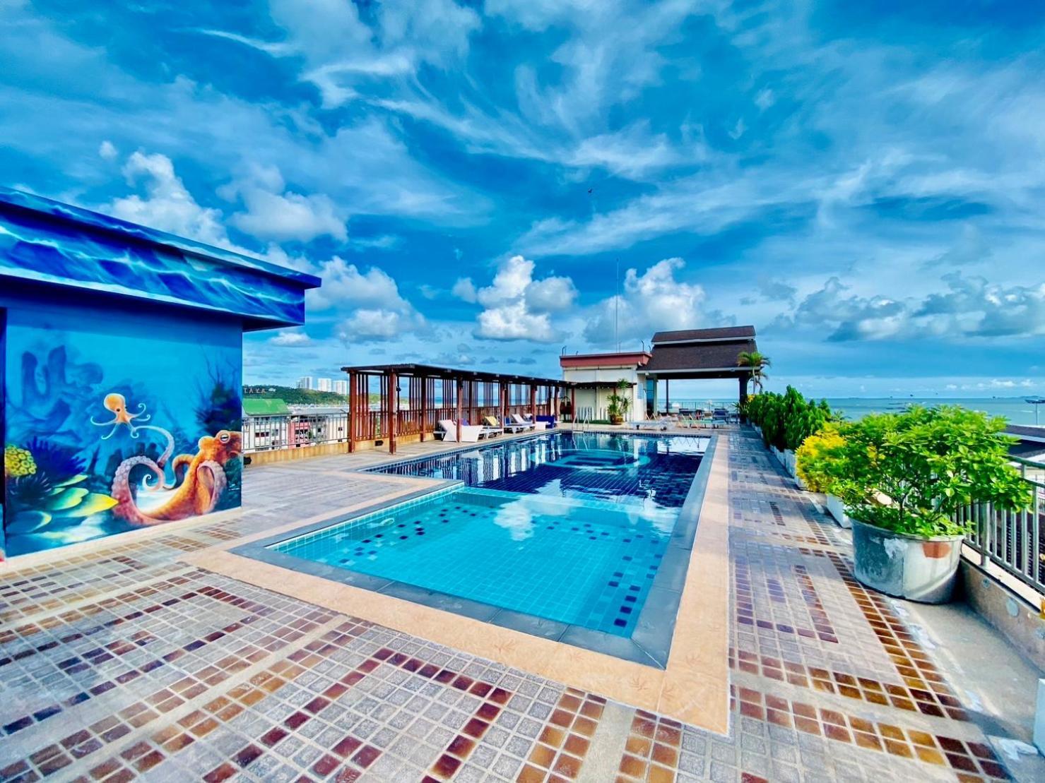 Baywalk Hotel