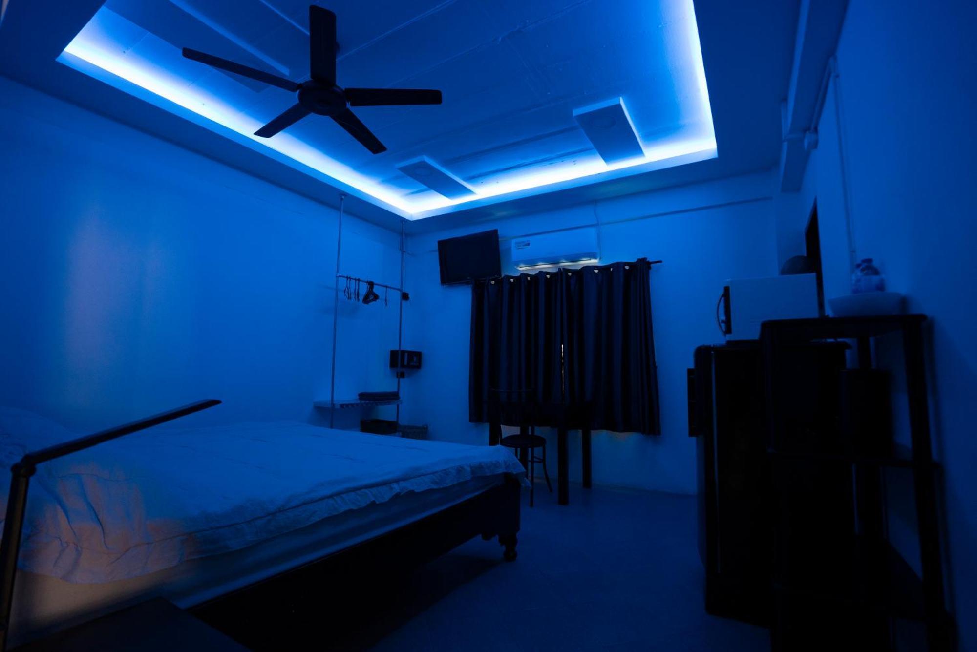 Splash Bar And Guest house