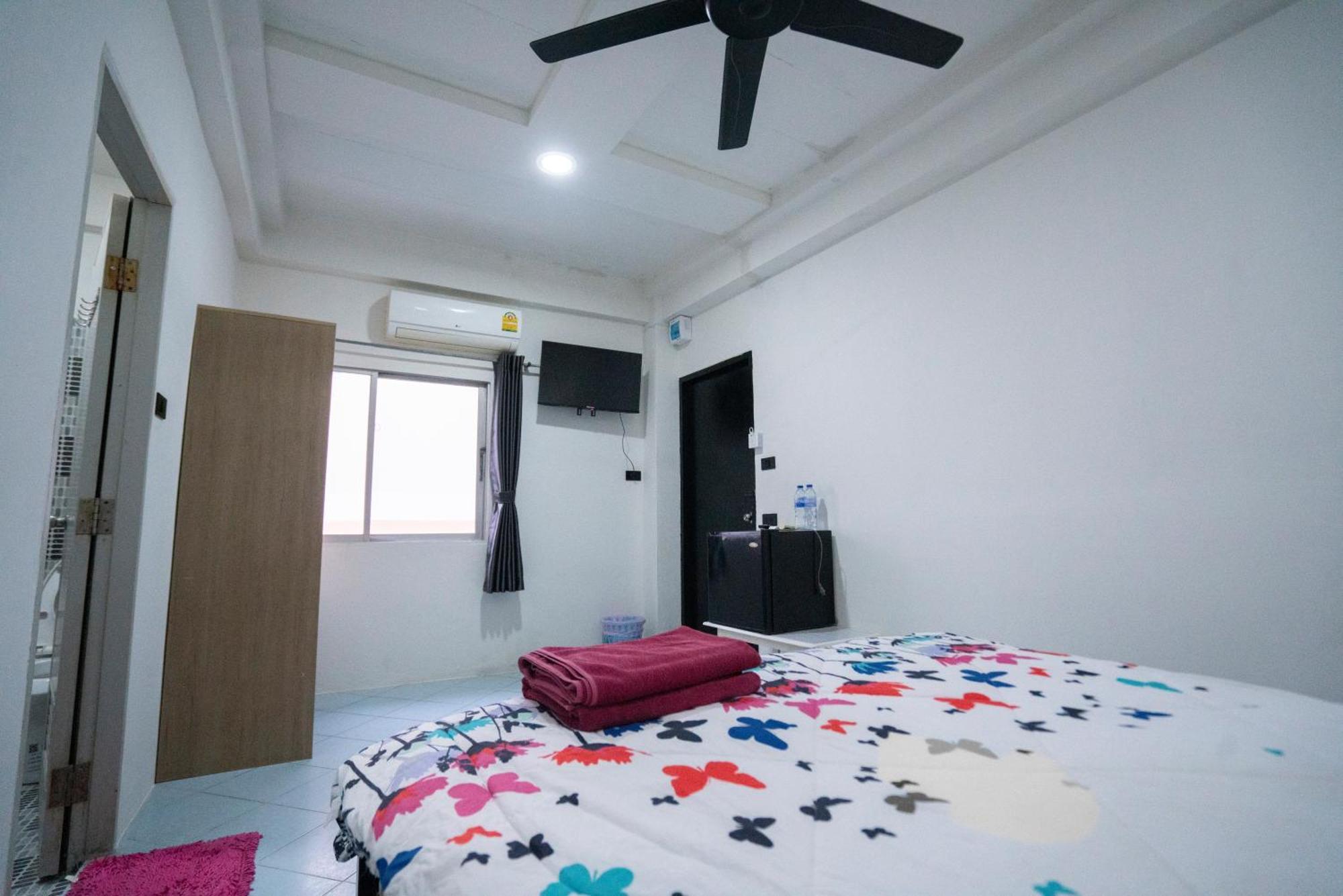 Guest house Splash Bar And Pattaya