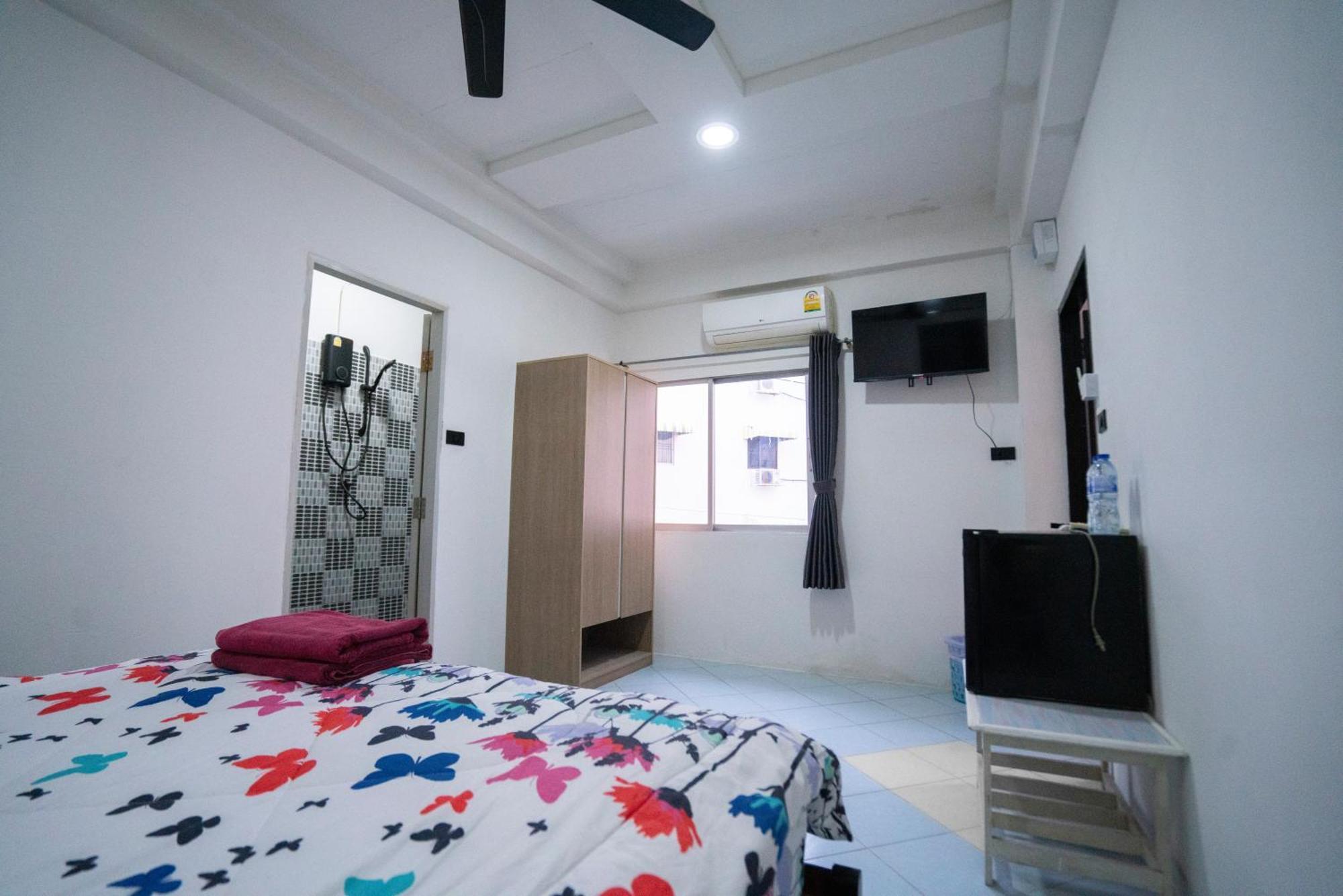 Guest house Splash Bar And Pattaya